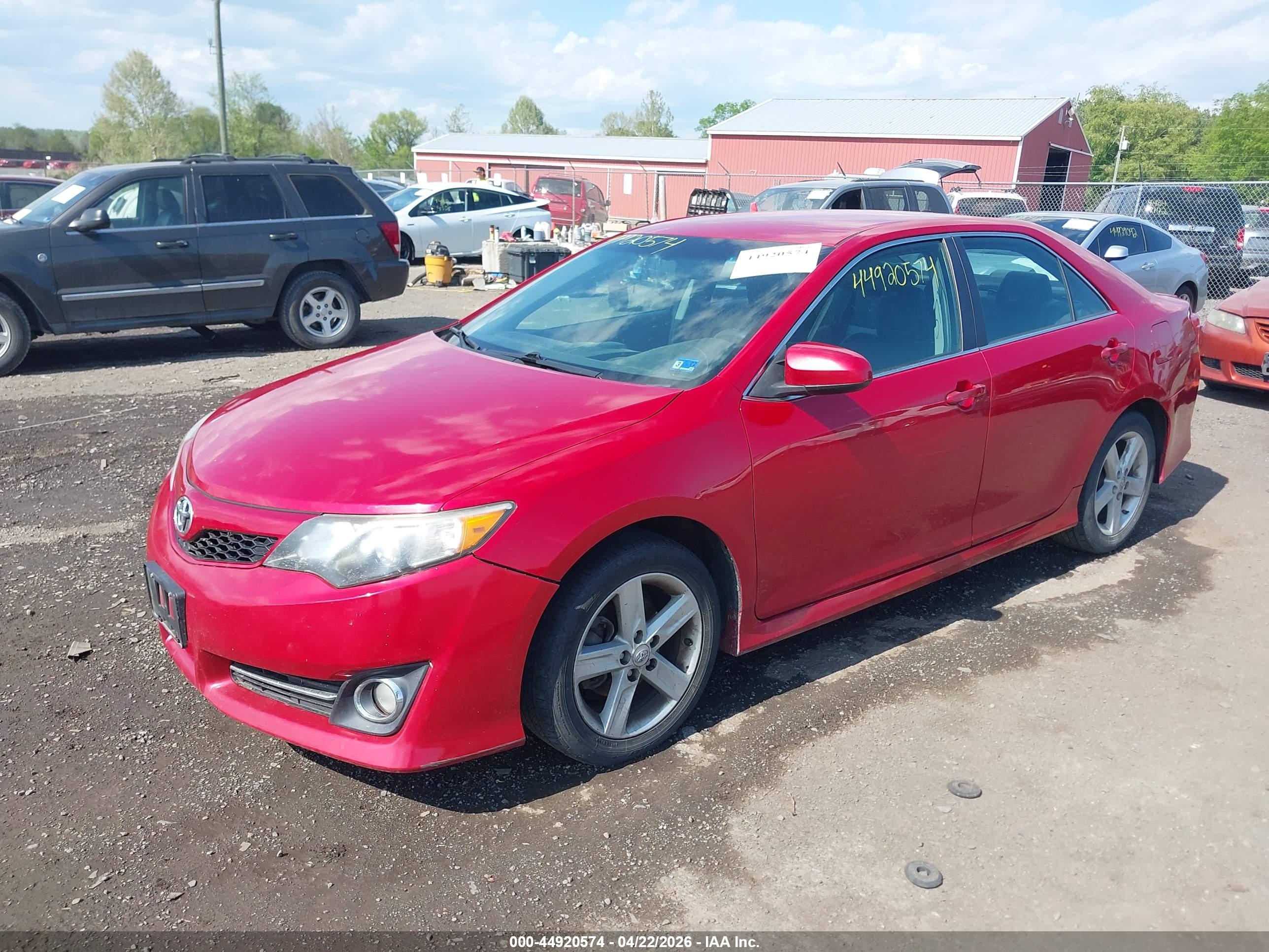 TOYOTA CAMRY image 2