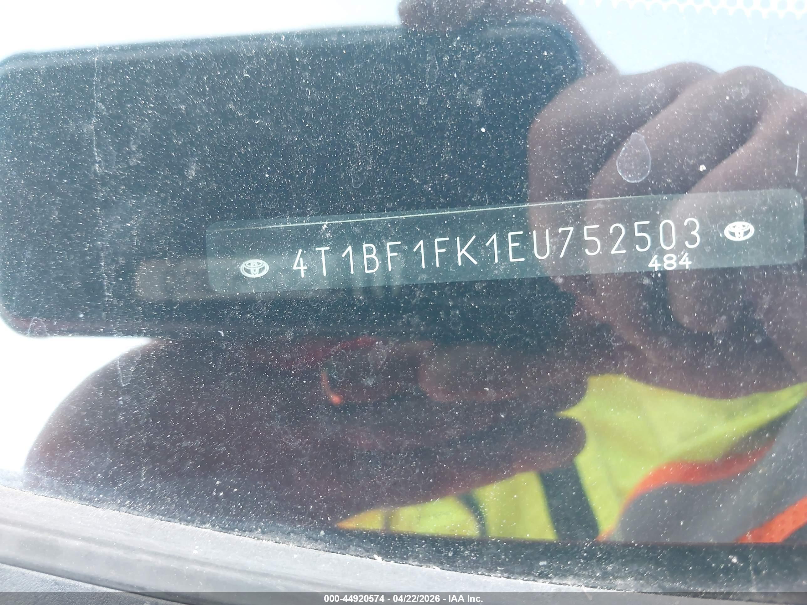 TOYOTA CAMRY image 9