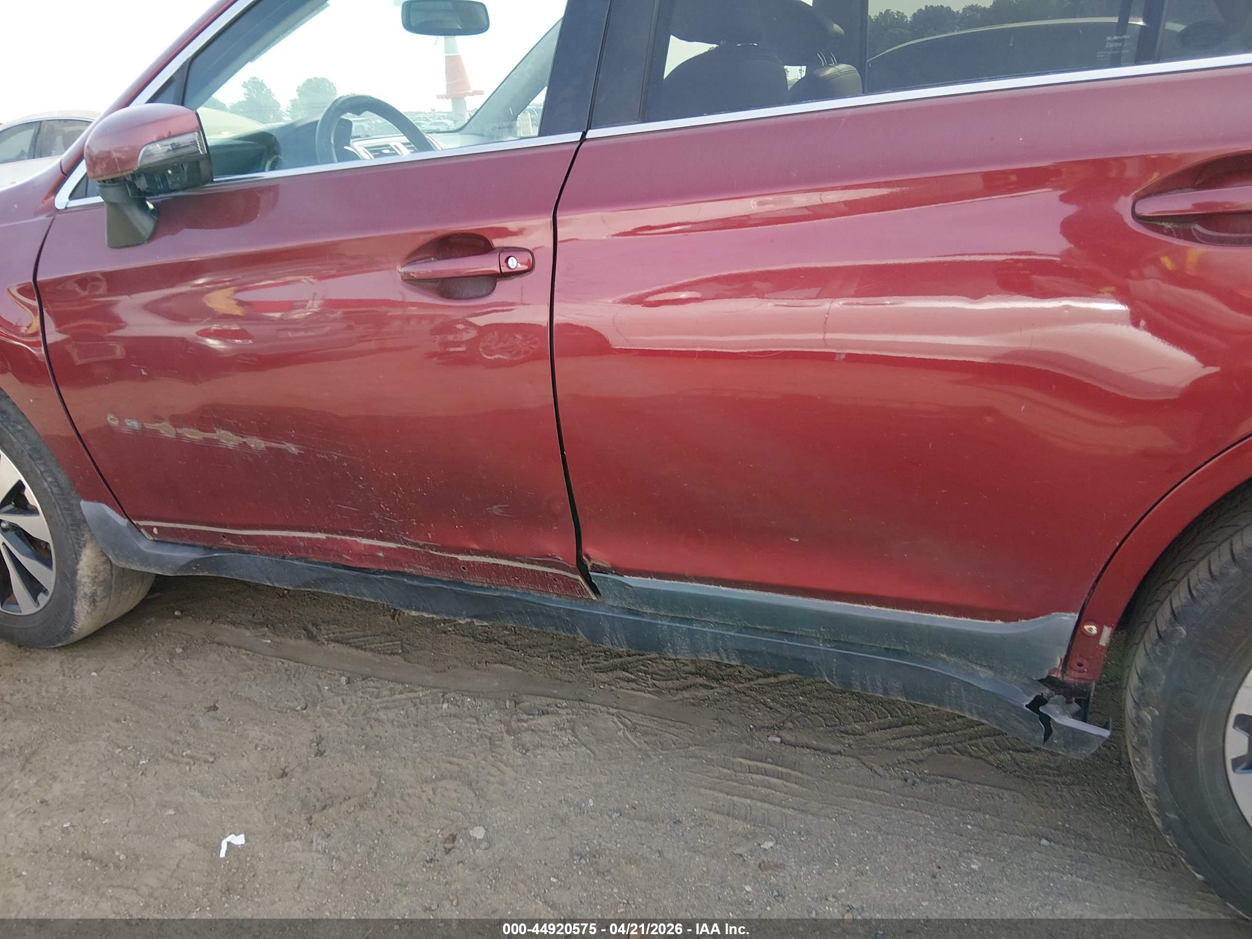 SUBARU OUTBACK image 6