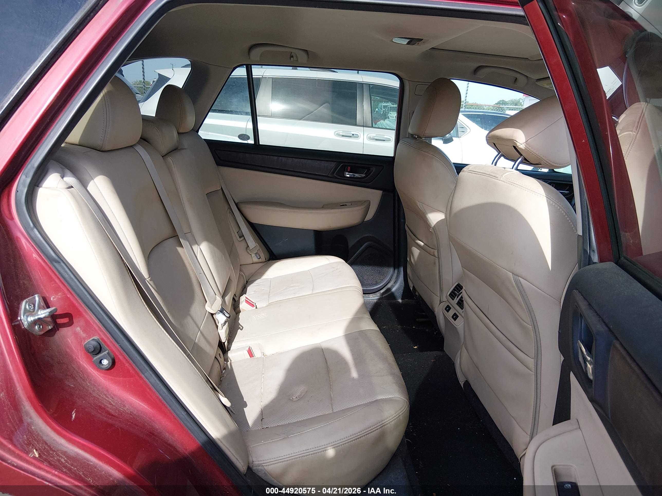 SUBARU OUTBACK image 8