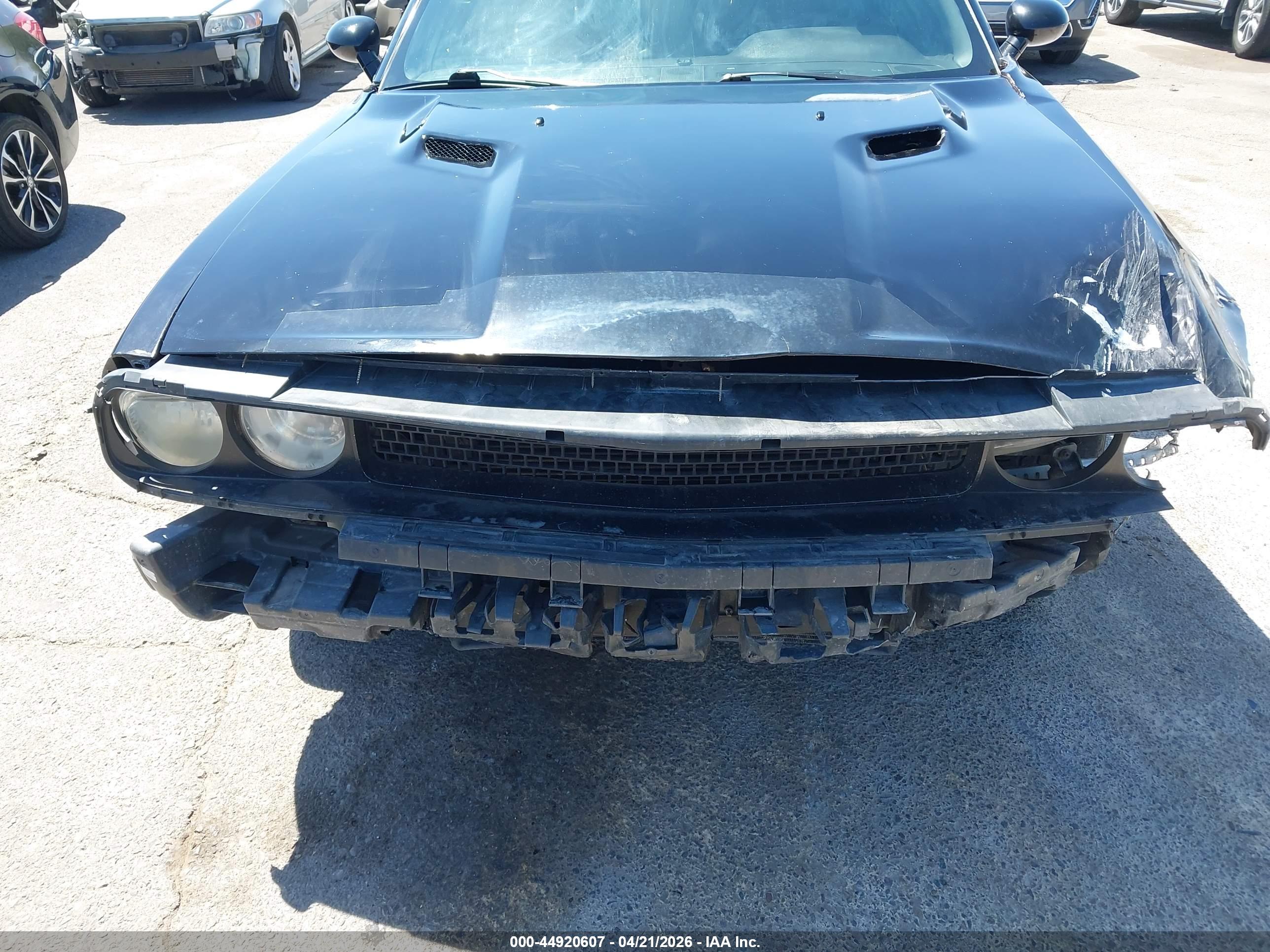 DODGE CHALLENGER image 6