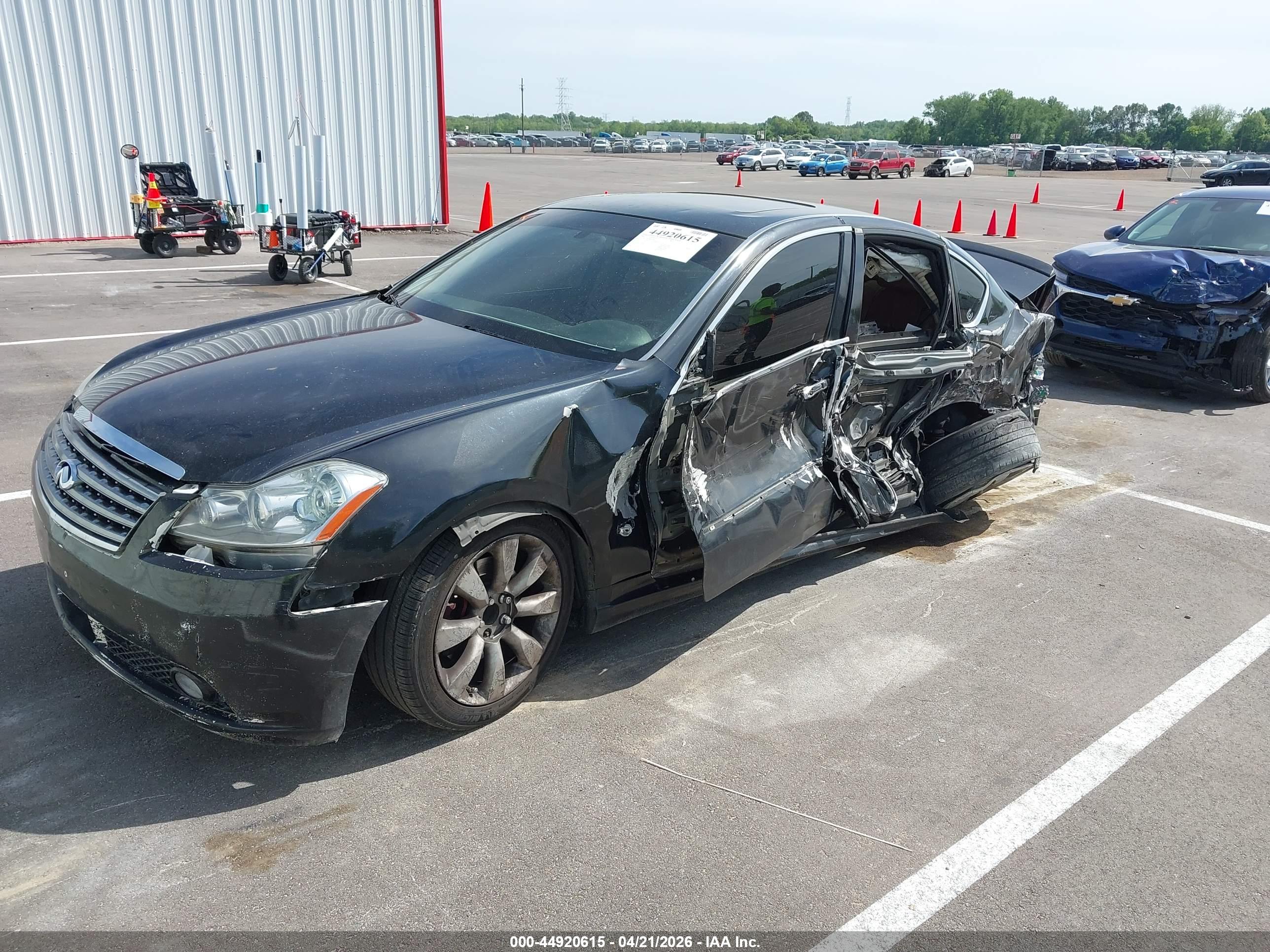 INFINITI M35 image 2