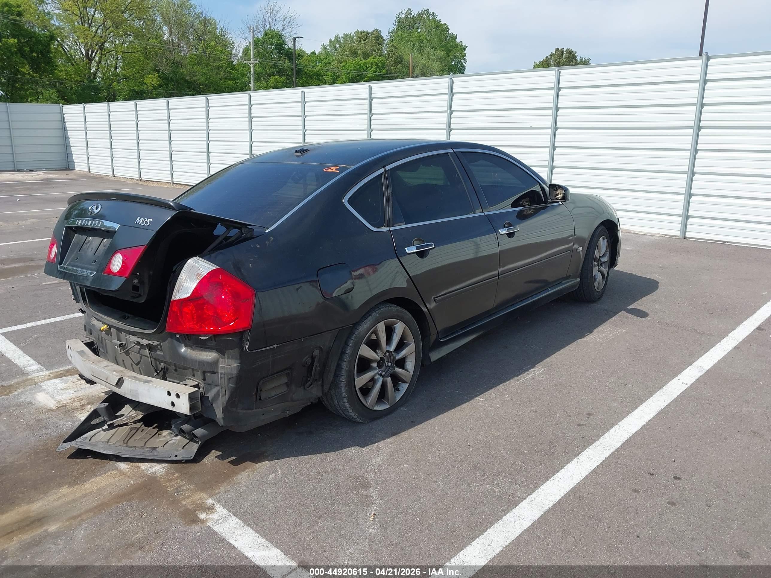 INFINITI M35 image 4