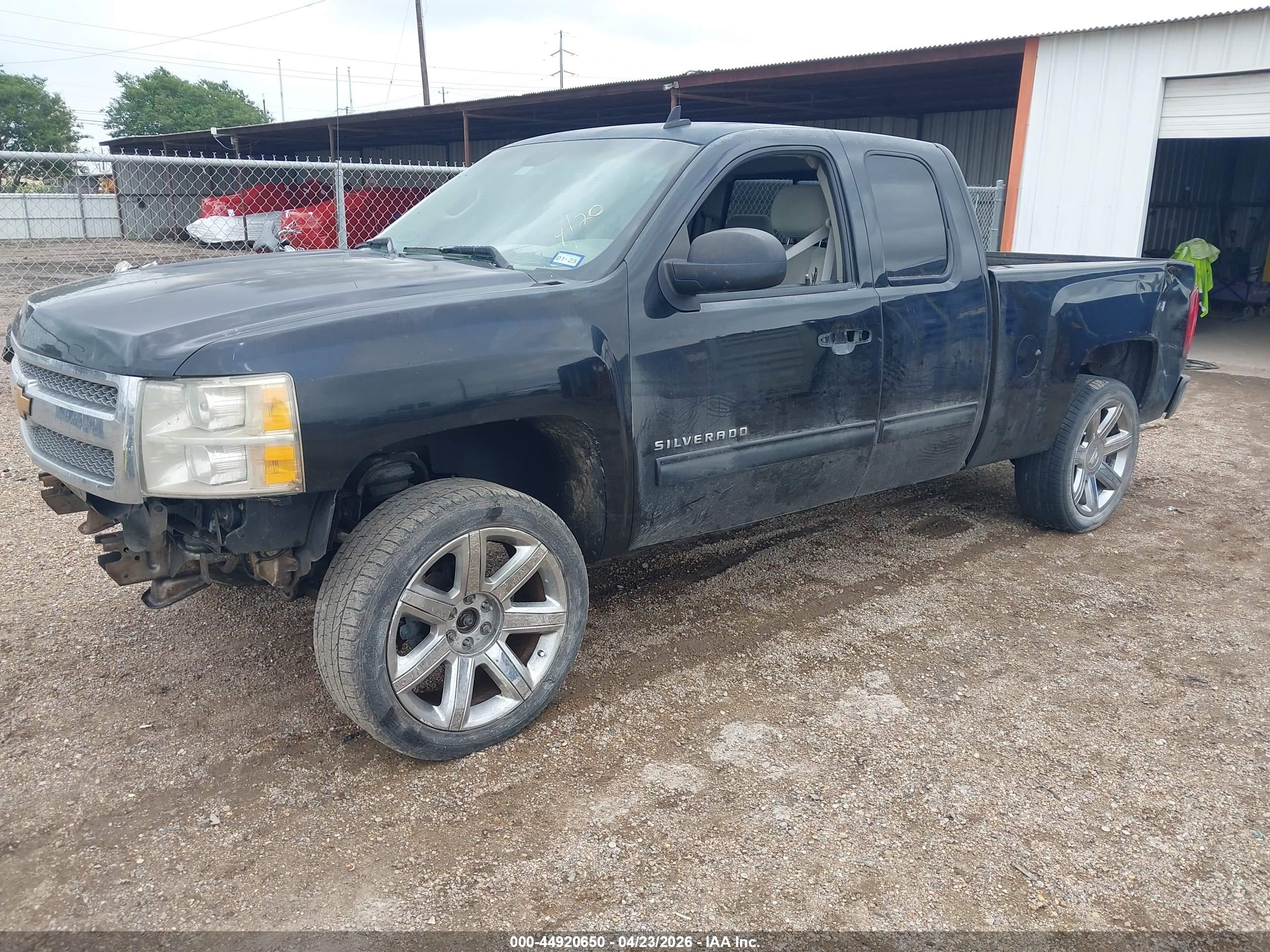 CHEVROLET SILVERADO image 2