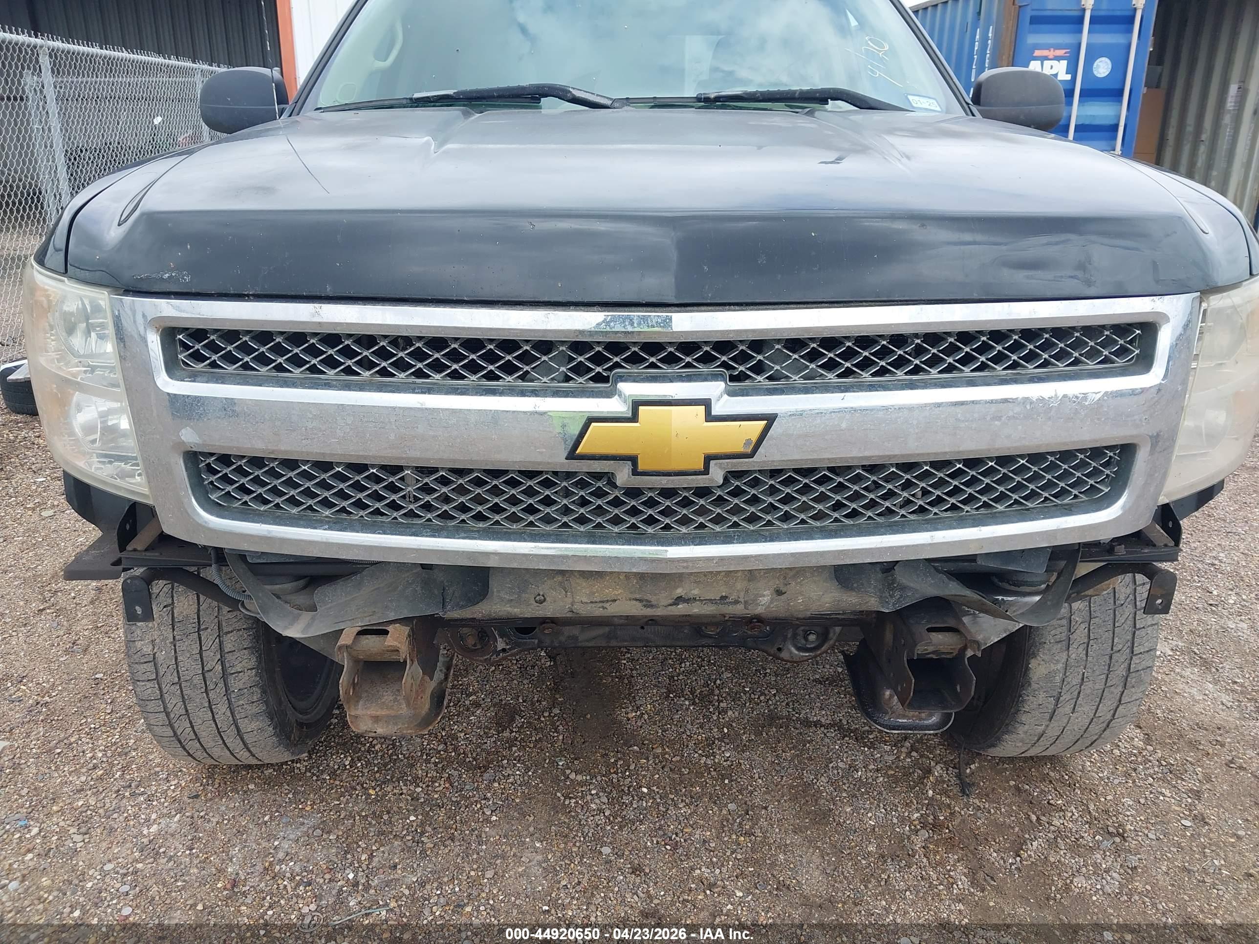 CHEVROLET SILVERADO image 6