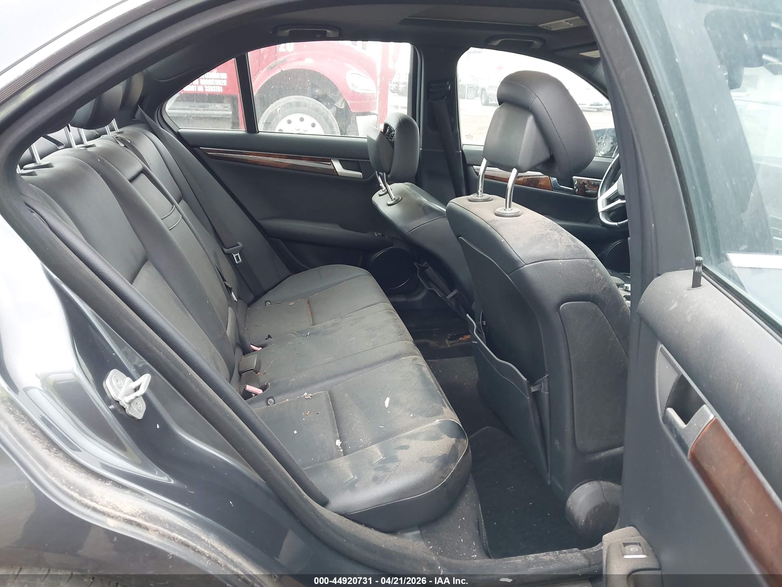 MERCEDES-BENZ C image 8
