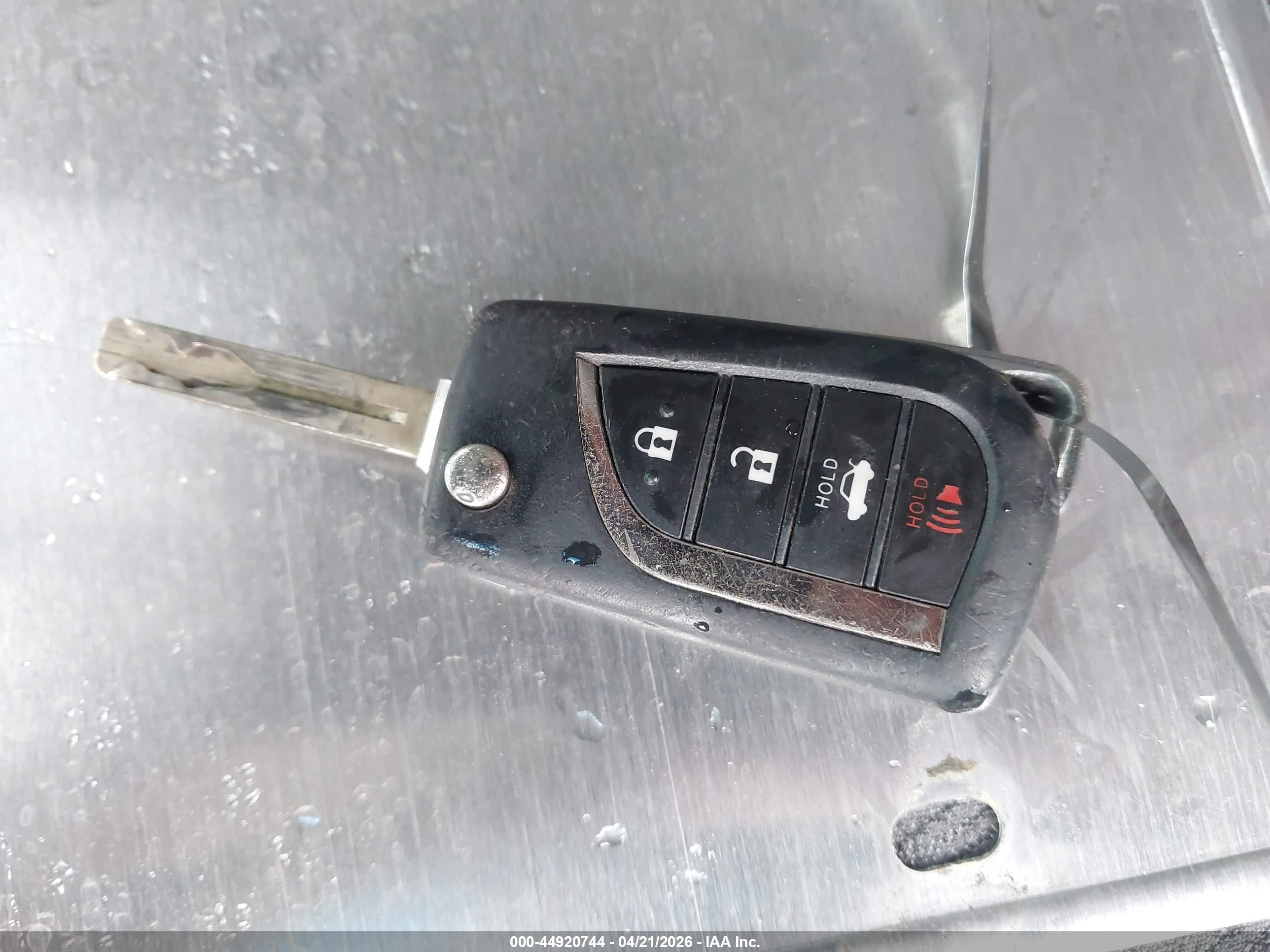 TOYOTA CAMRY image 11