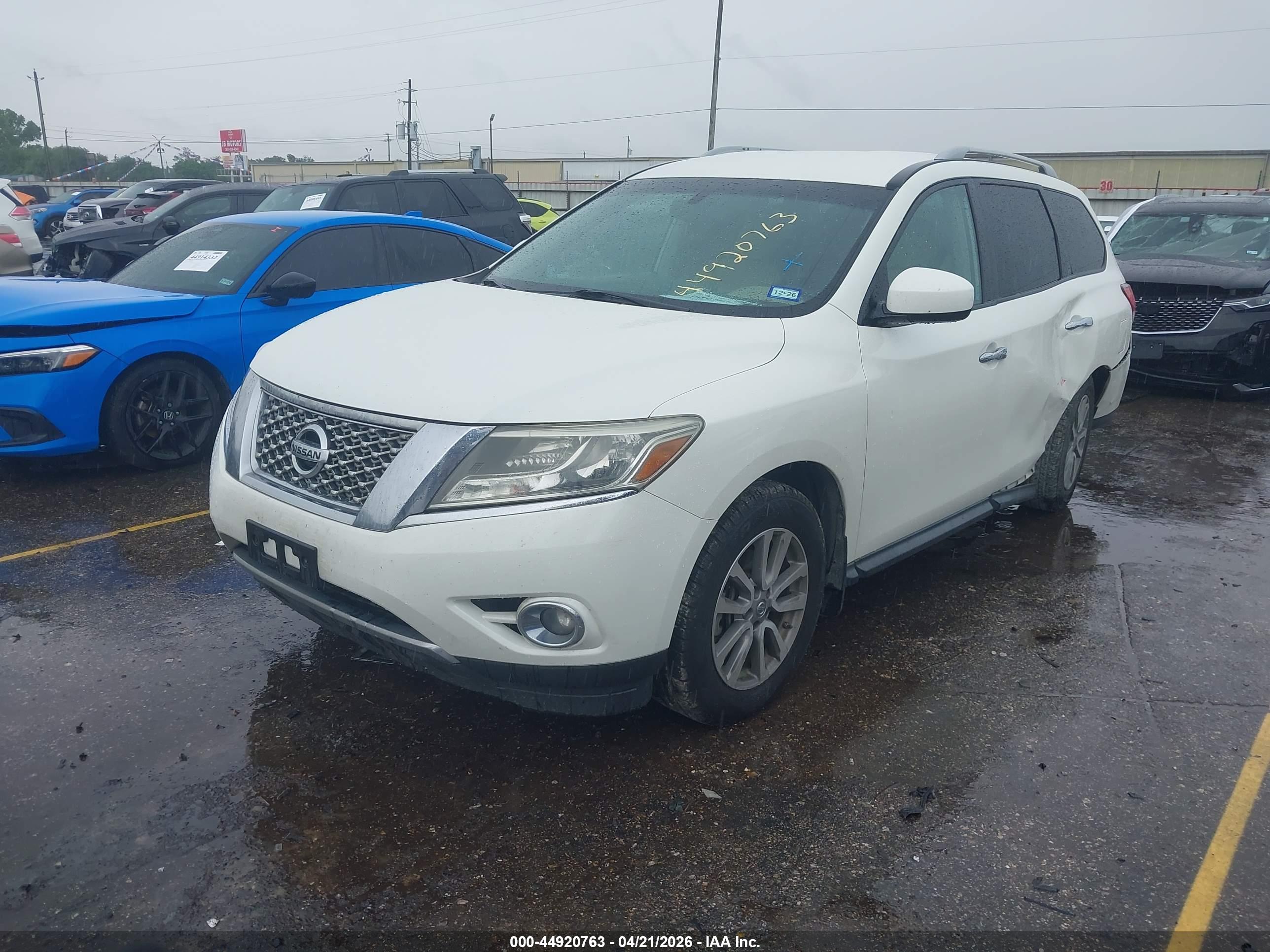 NISSAN PATHFINDER image 2
