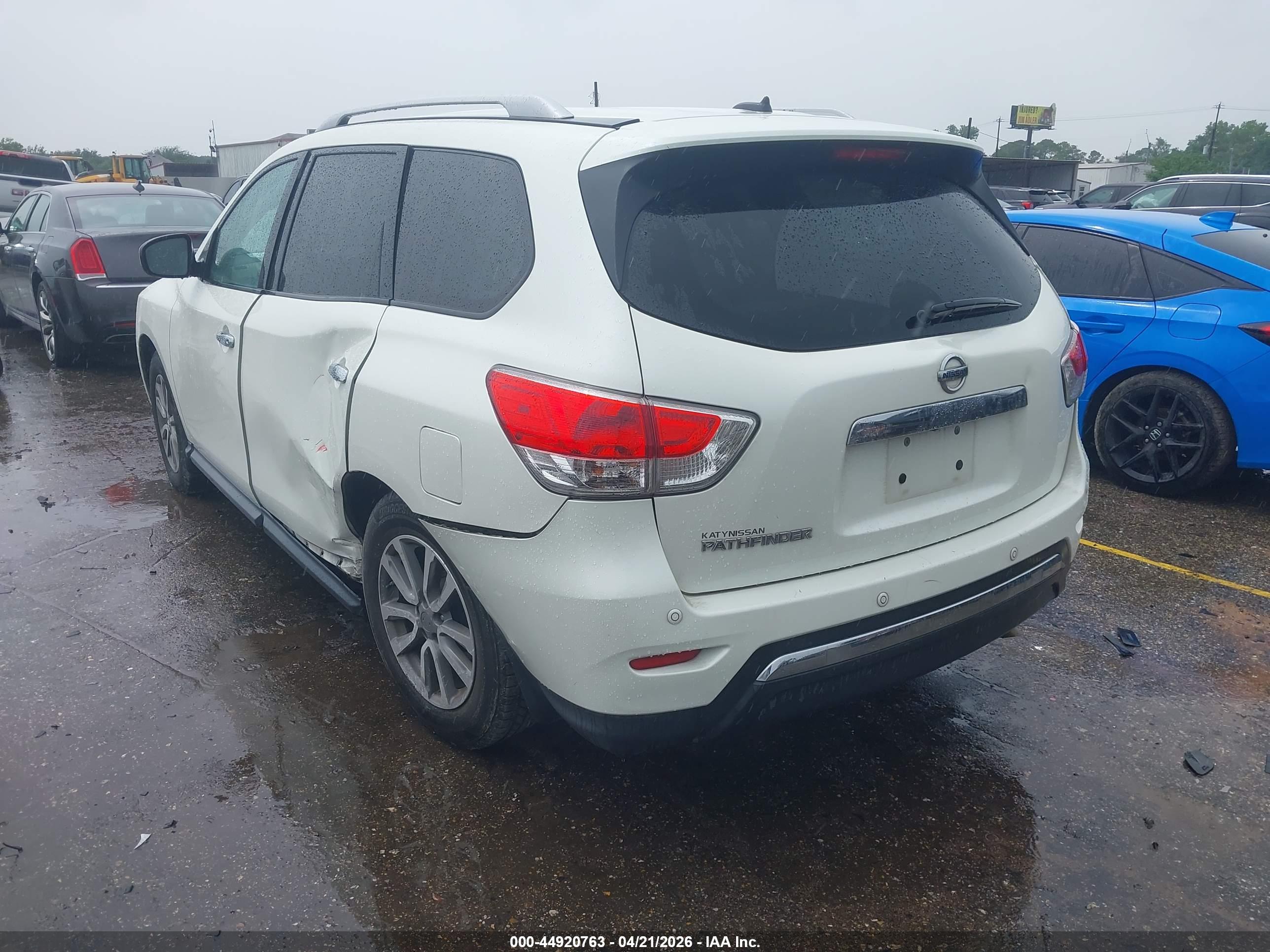 NISSAN PATHFINDER image 3