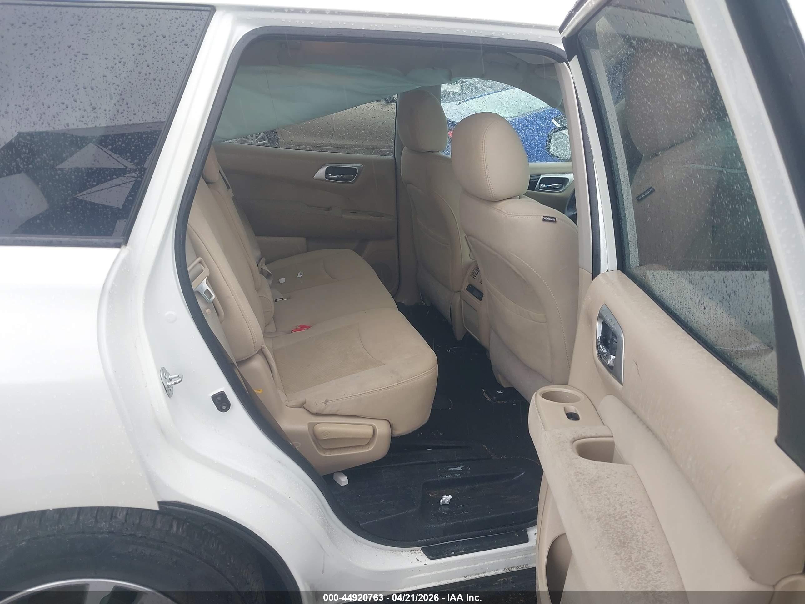 NISSAN PATHFINDER image 8