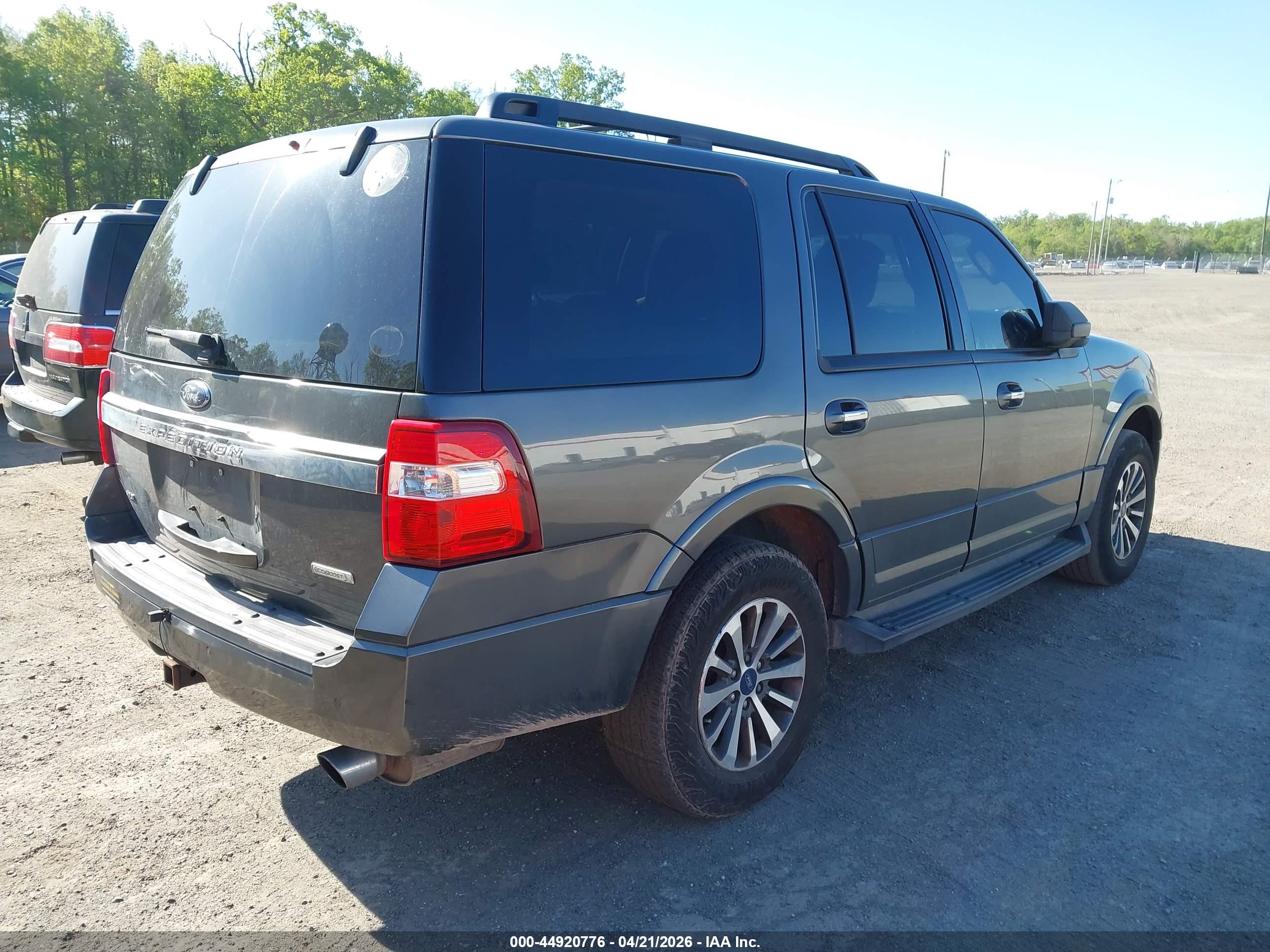 FORD EXPEDITION image 4
