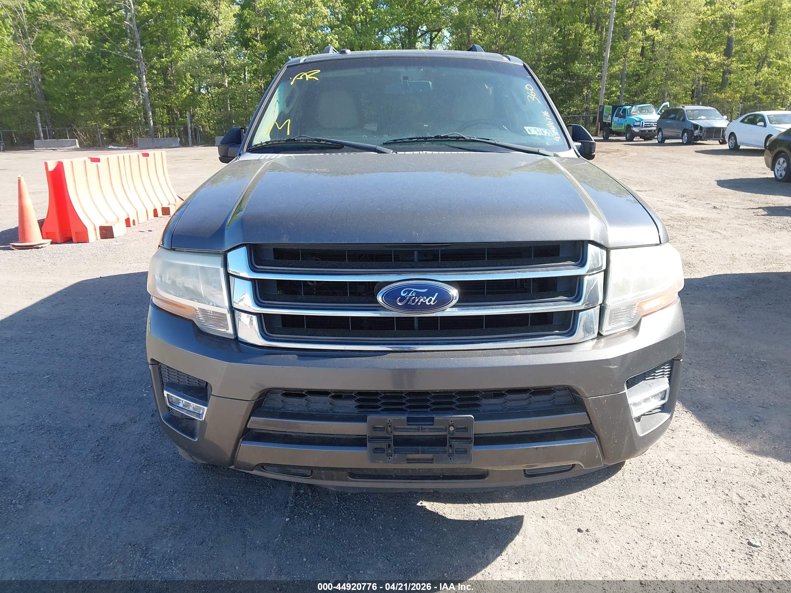 FORD EXPEDITION image 6