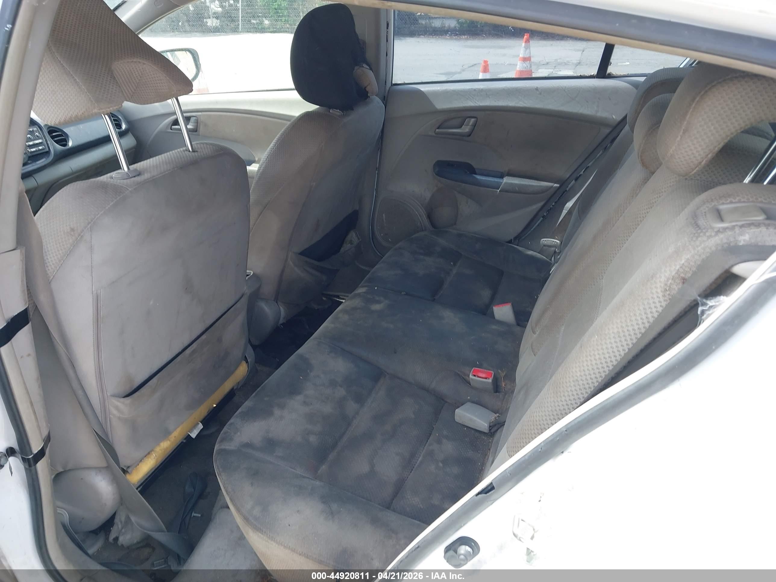 HONDA INSIGHT image 8
