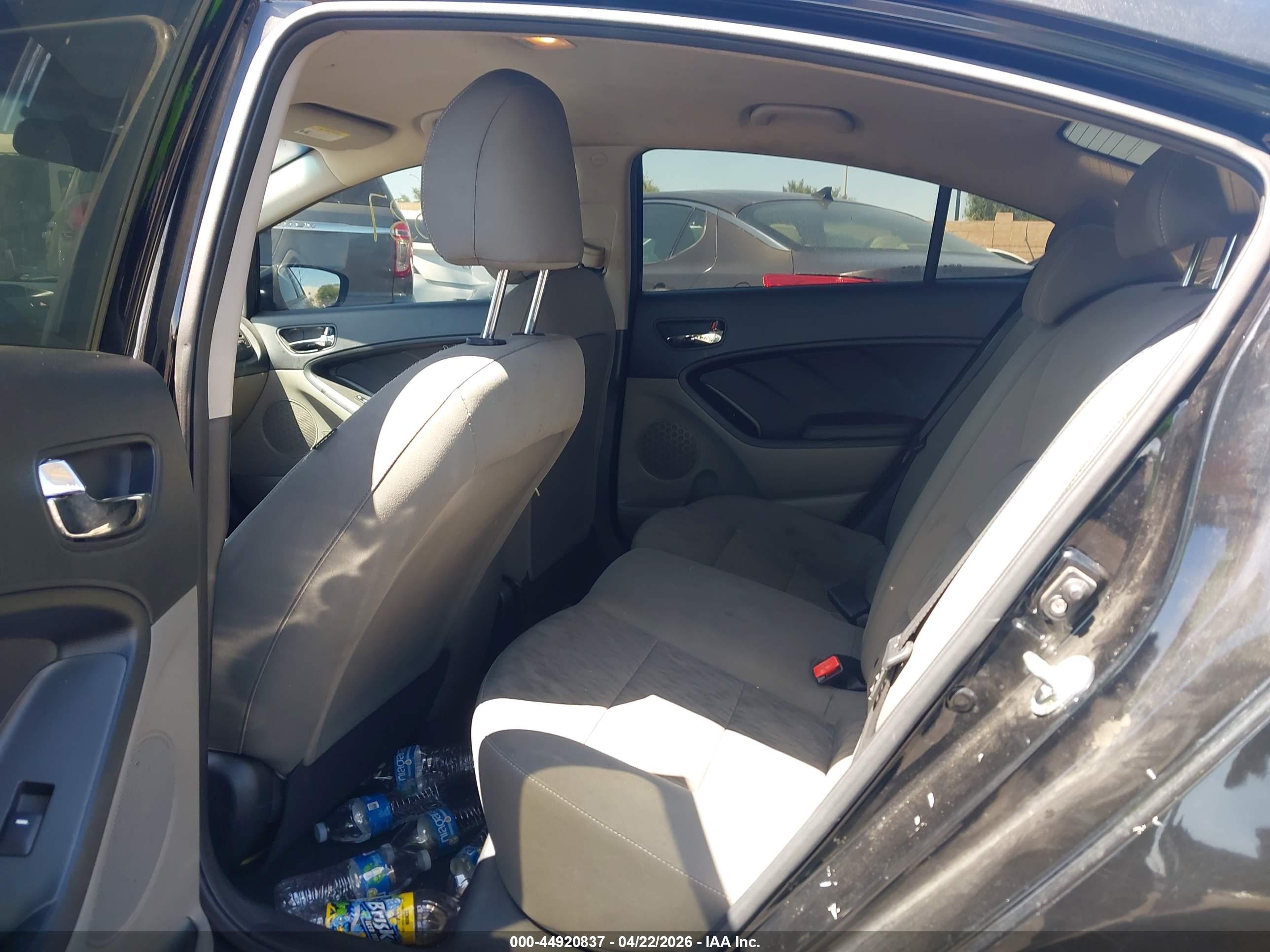 KIA FORTE image 8