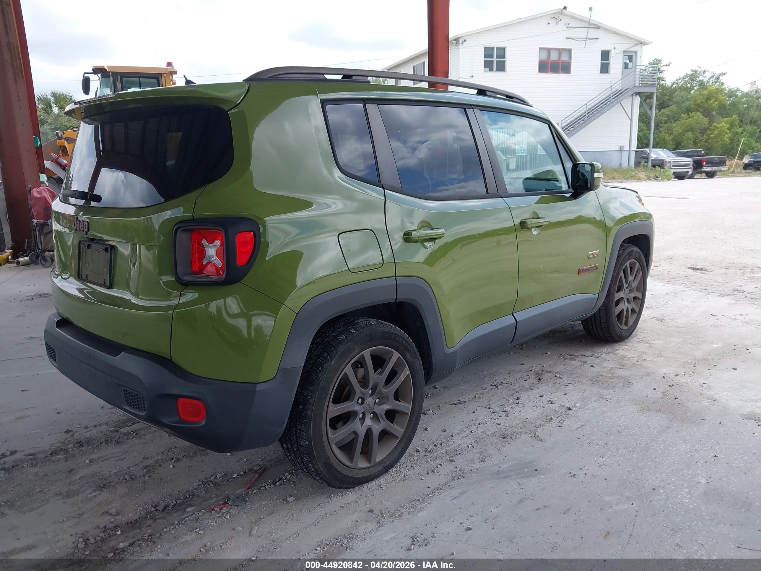 JEEP RENEGADE image 4