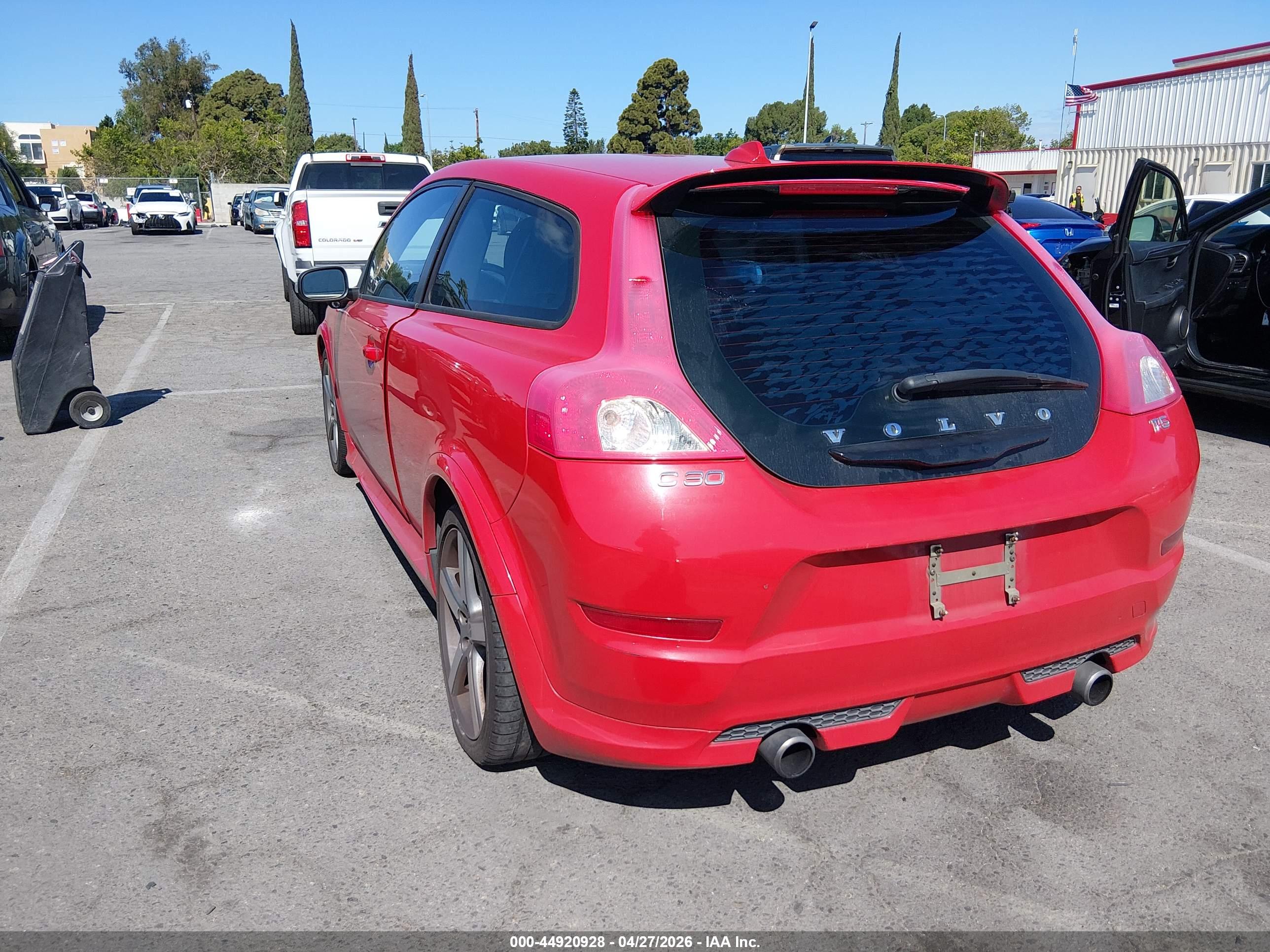VOLVO C30 image 3