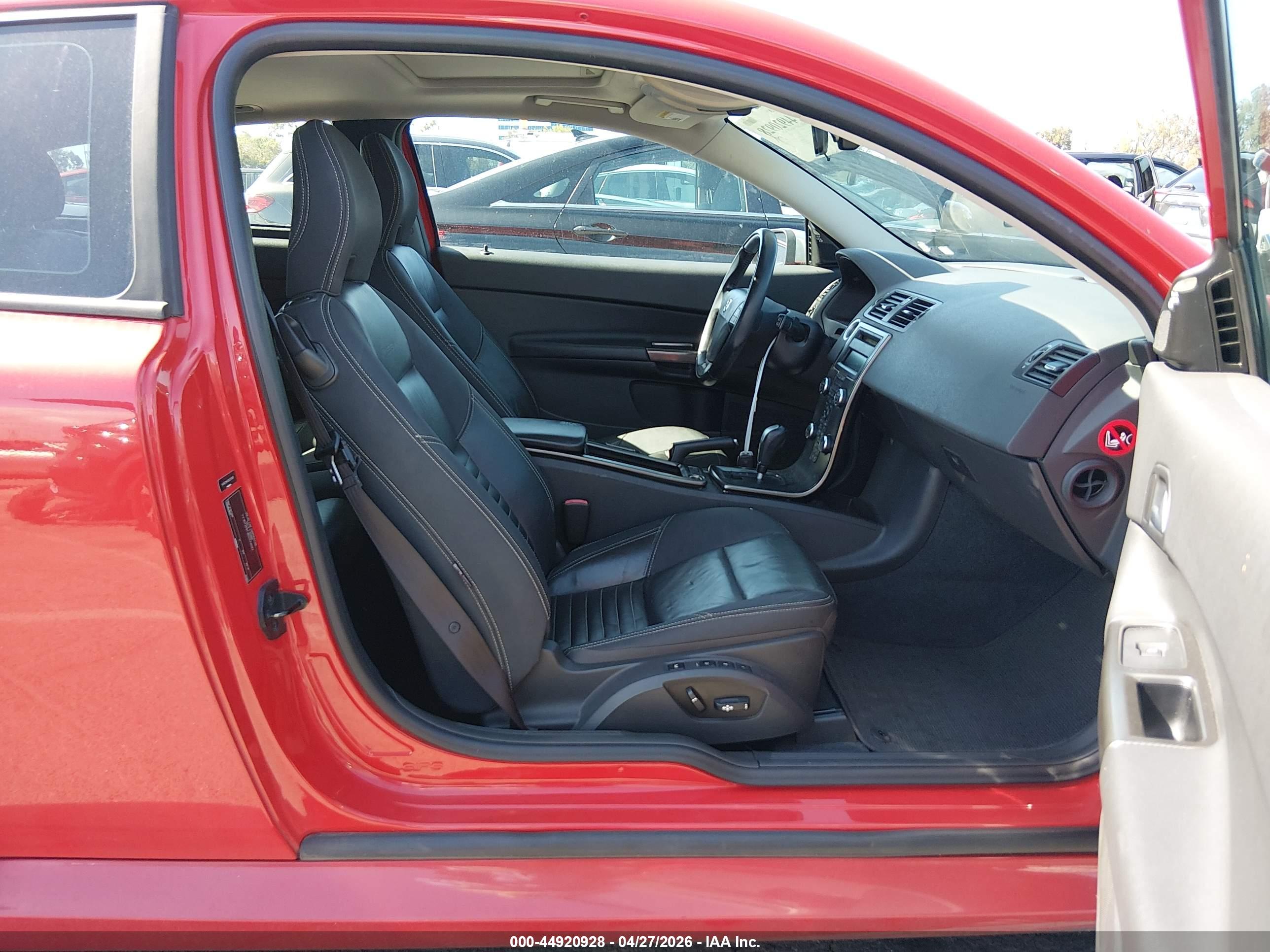 VOLVO C30 image 5