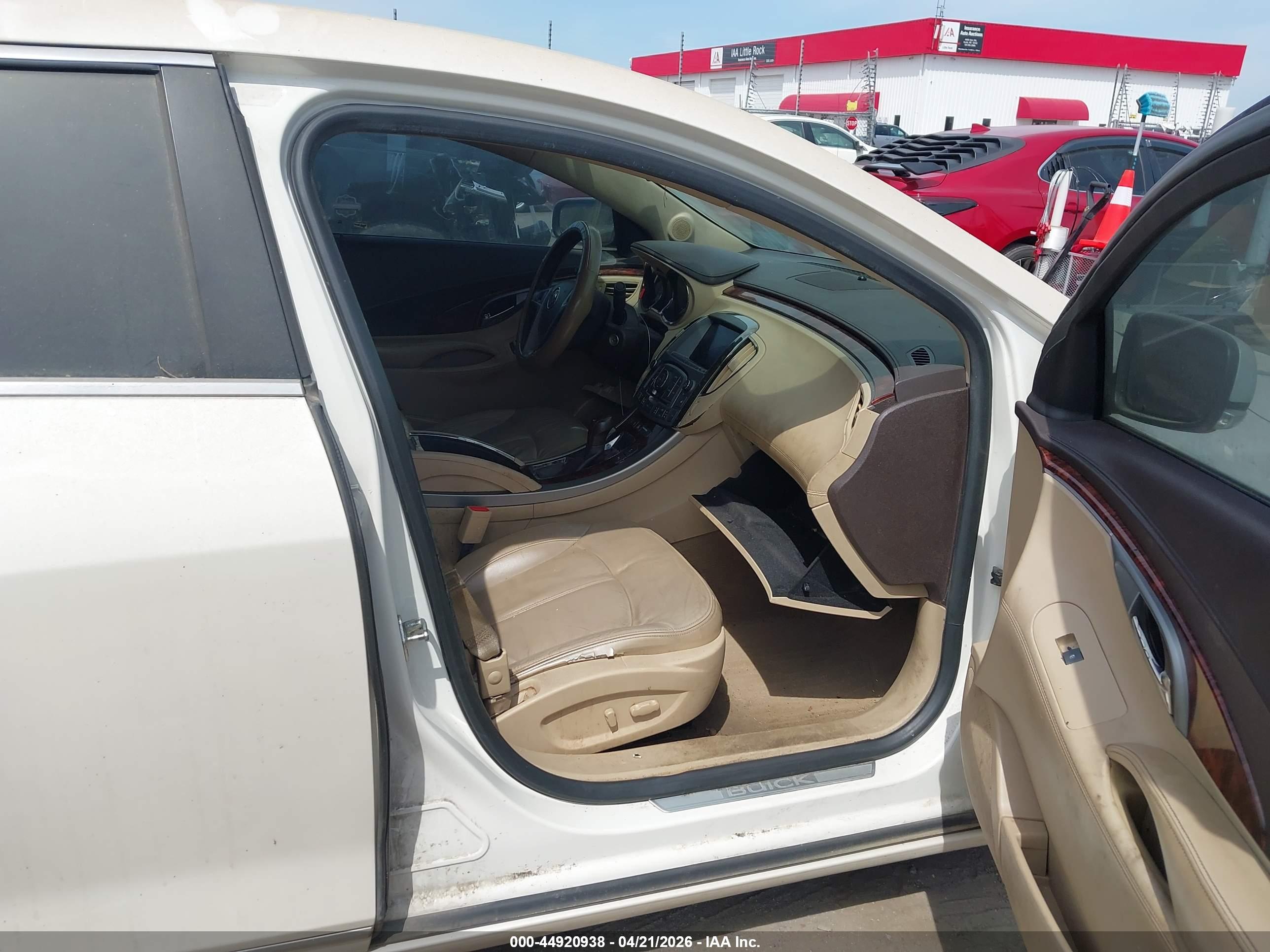 BUICK LACROSSE image 5