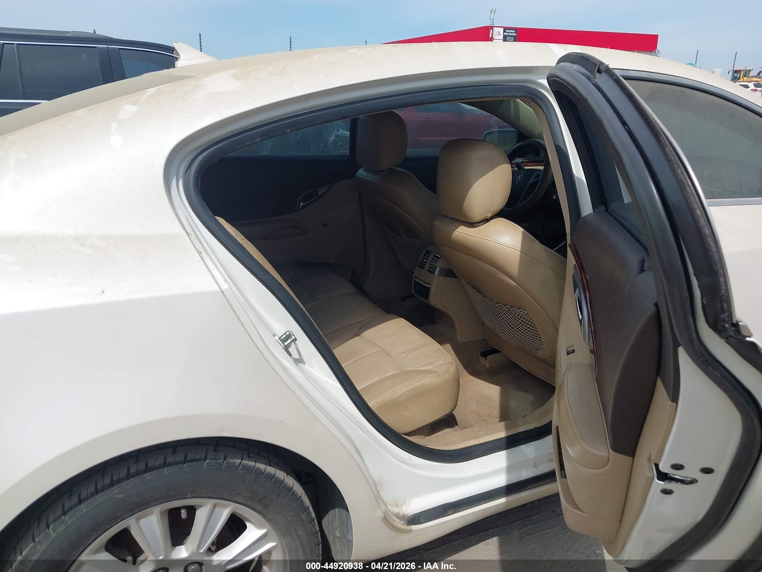BUICK LACROSSE image 8