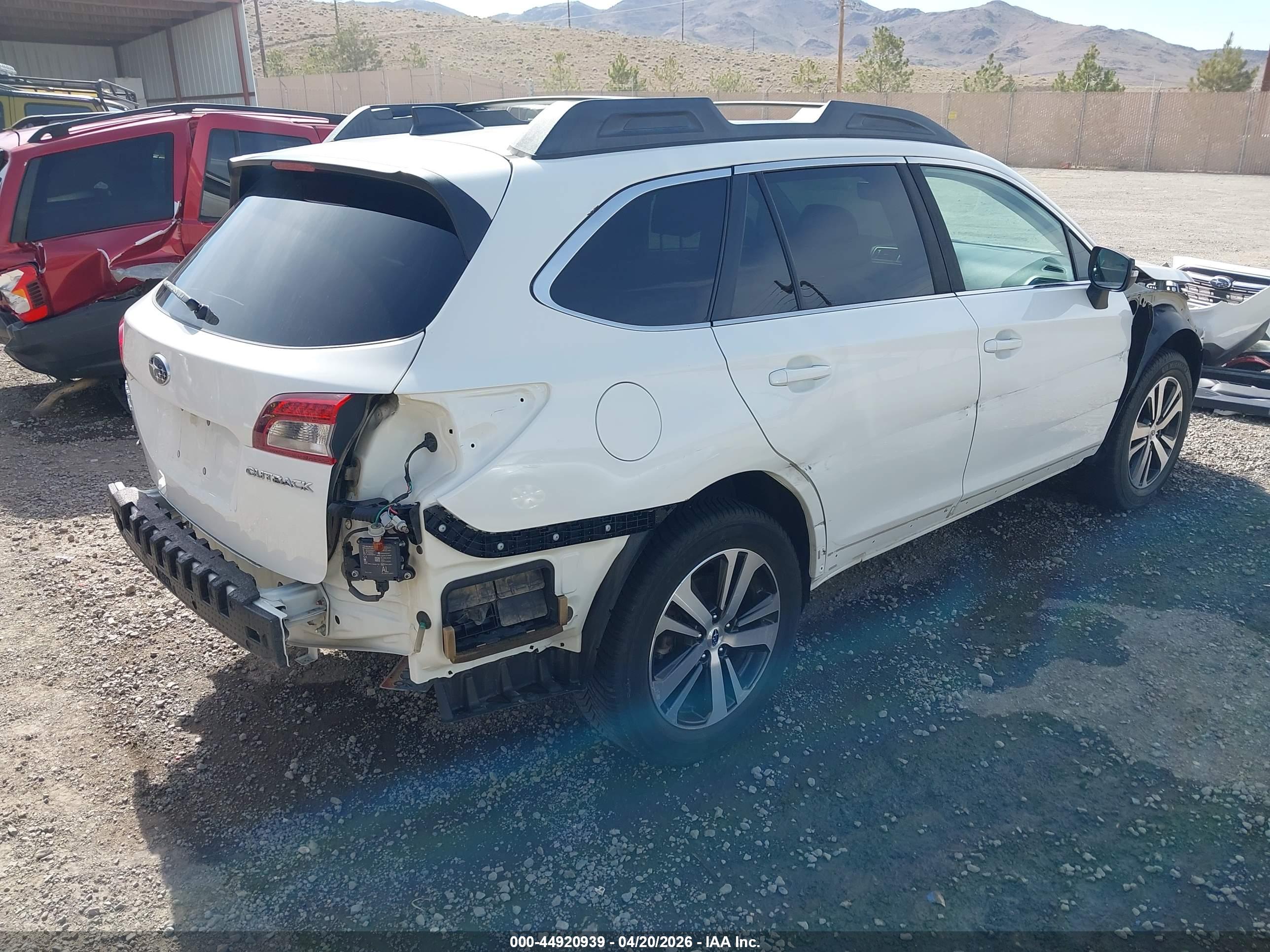 SUBARU OUTBACK image 4