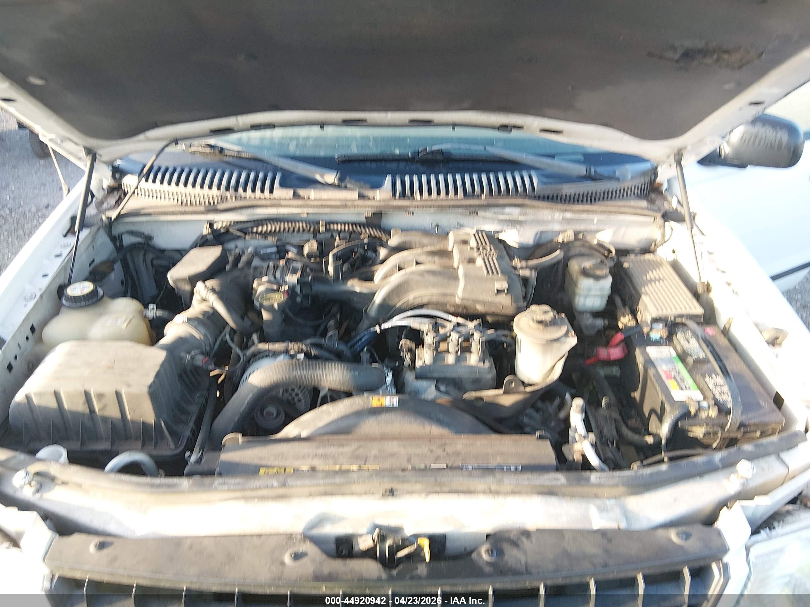 FORD EXPLORER image 10