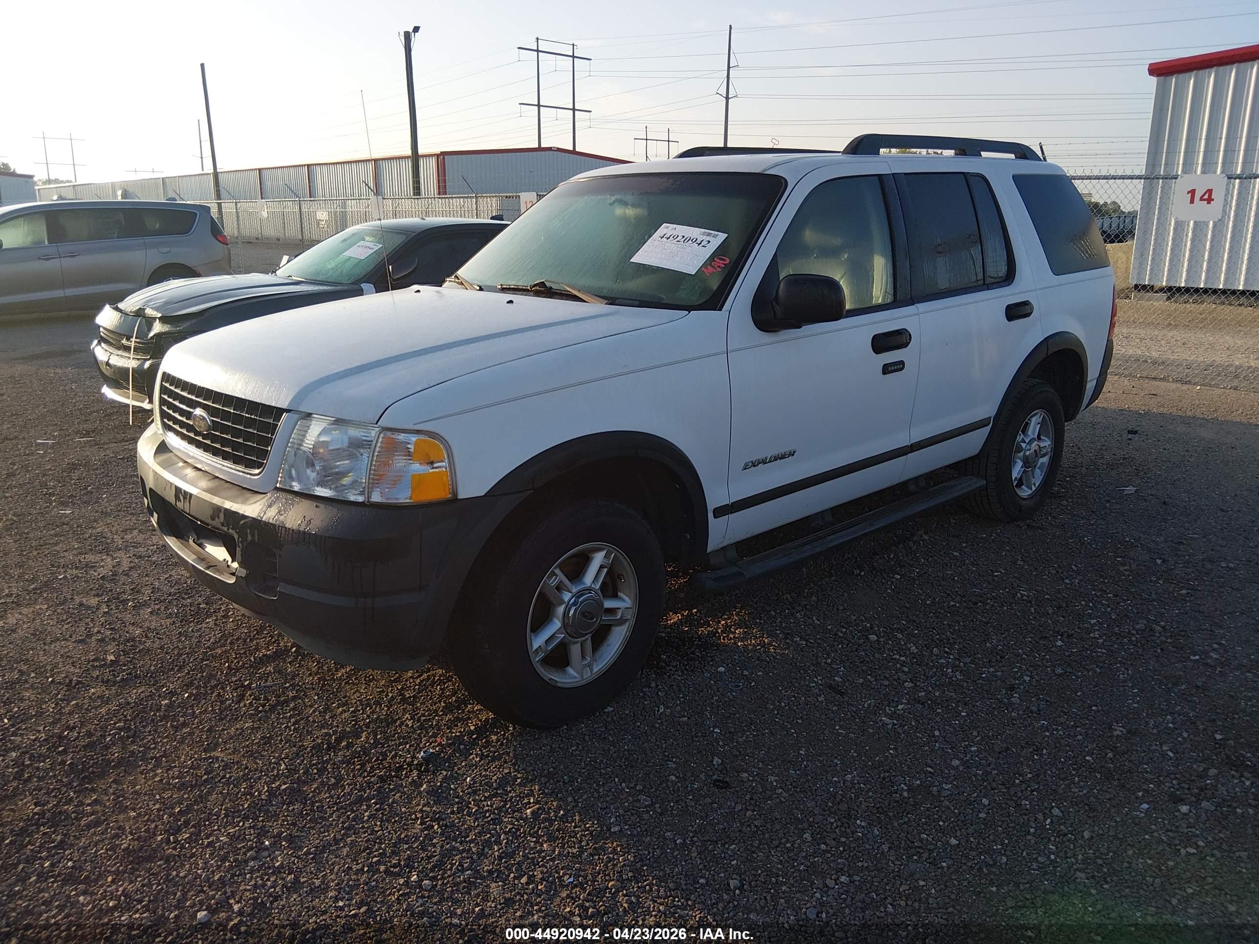 FORD EXPLORER image 2