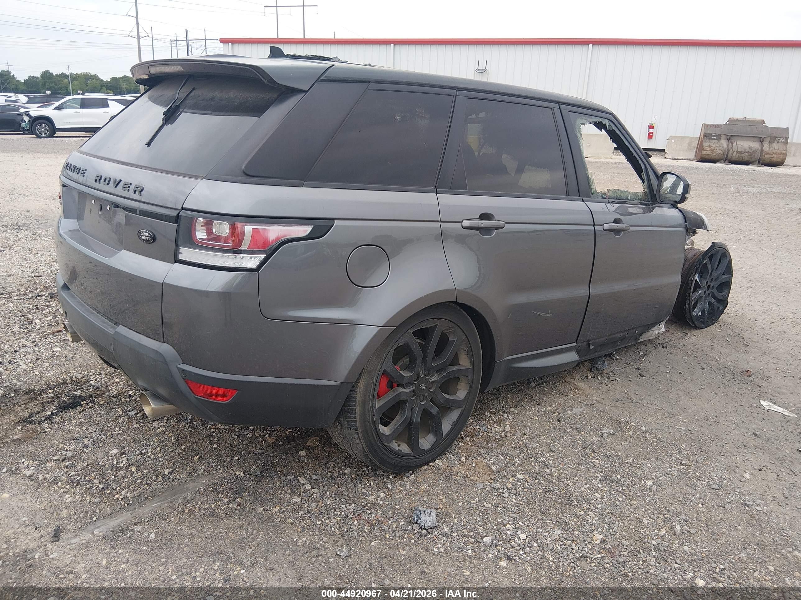 LAND ROVER image 4