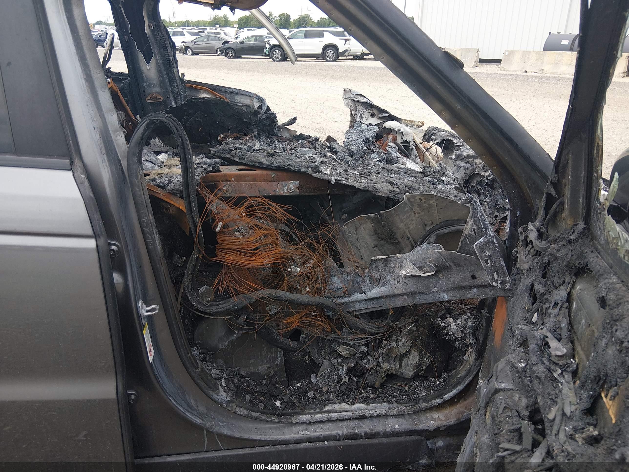 LAND ROVER image 5