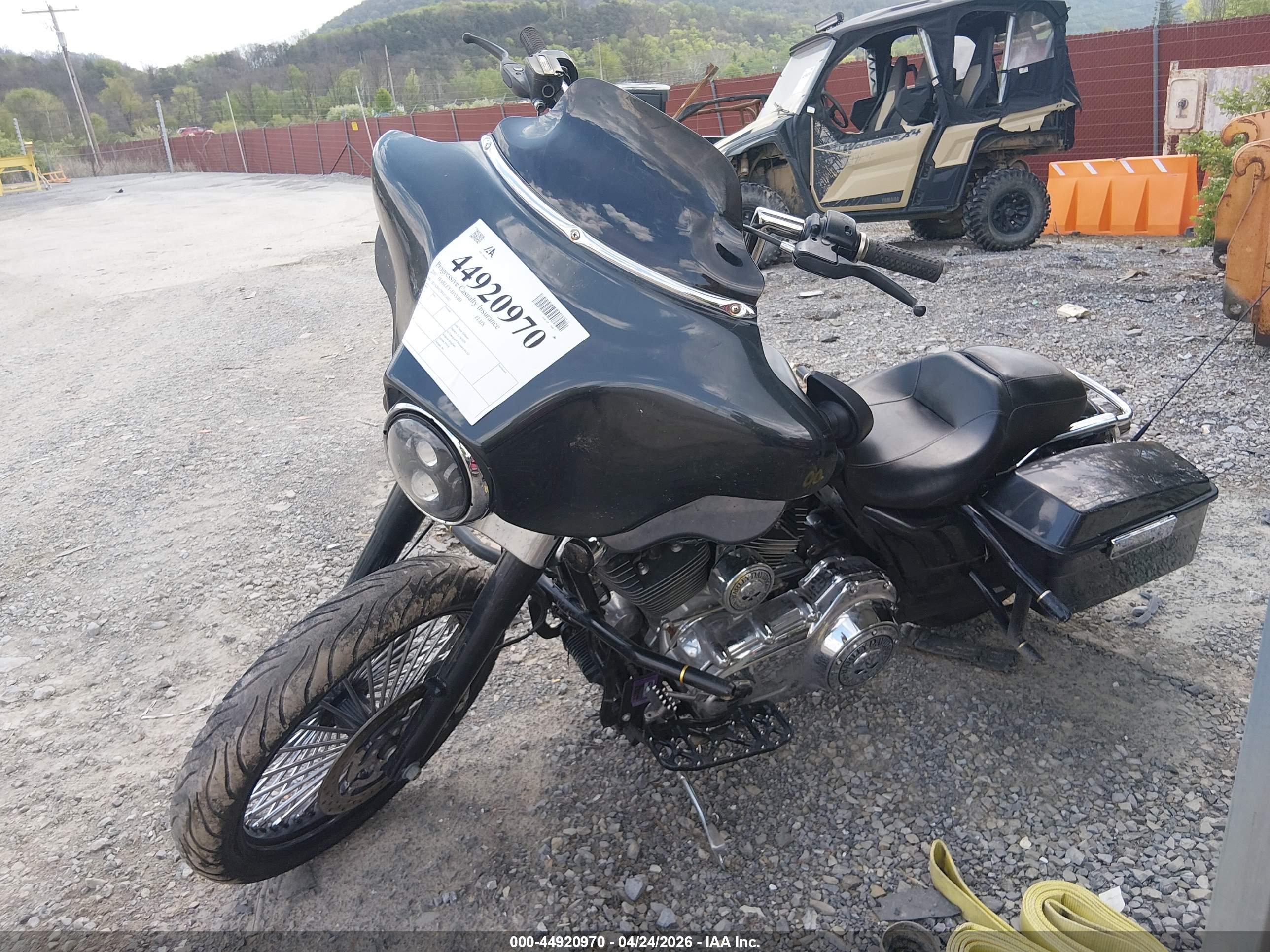 HARLEY-DAVIDSON FLHX image 2