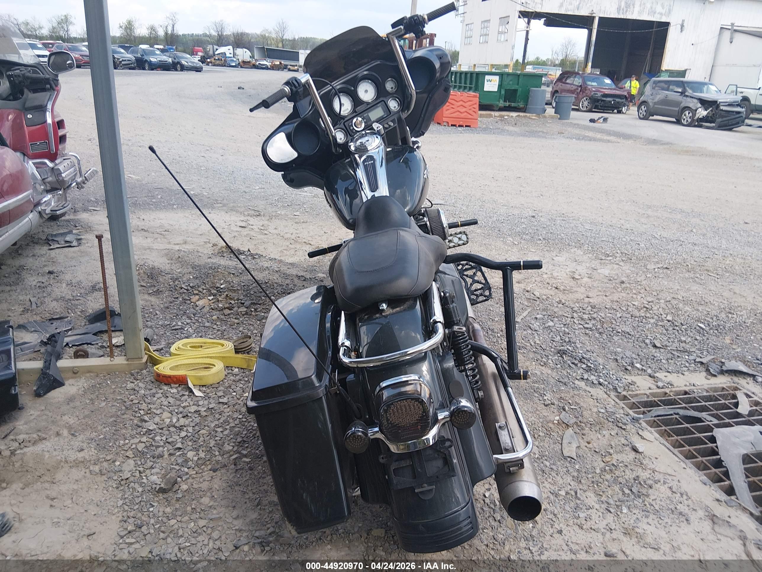 HARLEY-DAVIDSON FLHX image 6