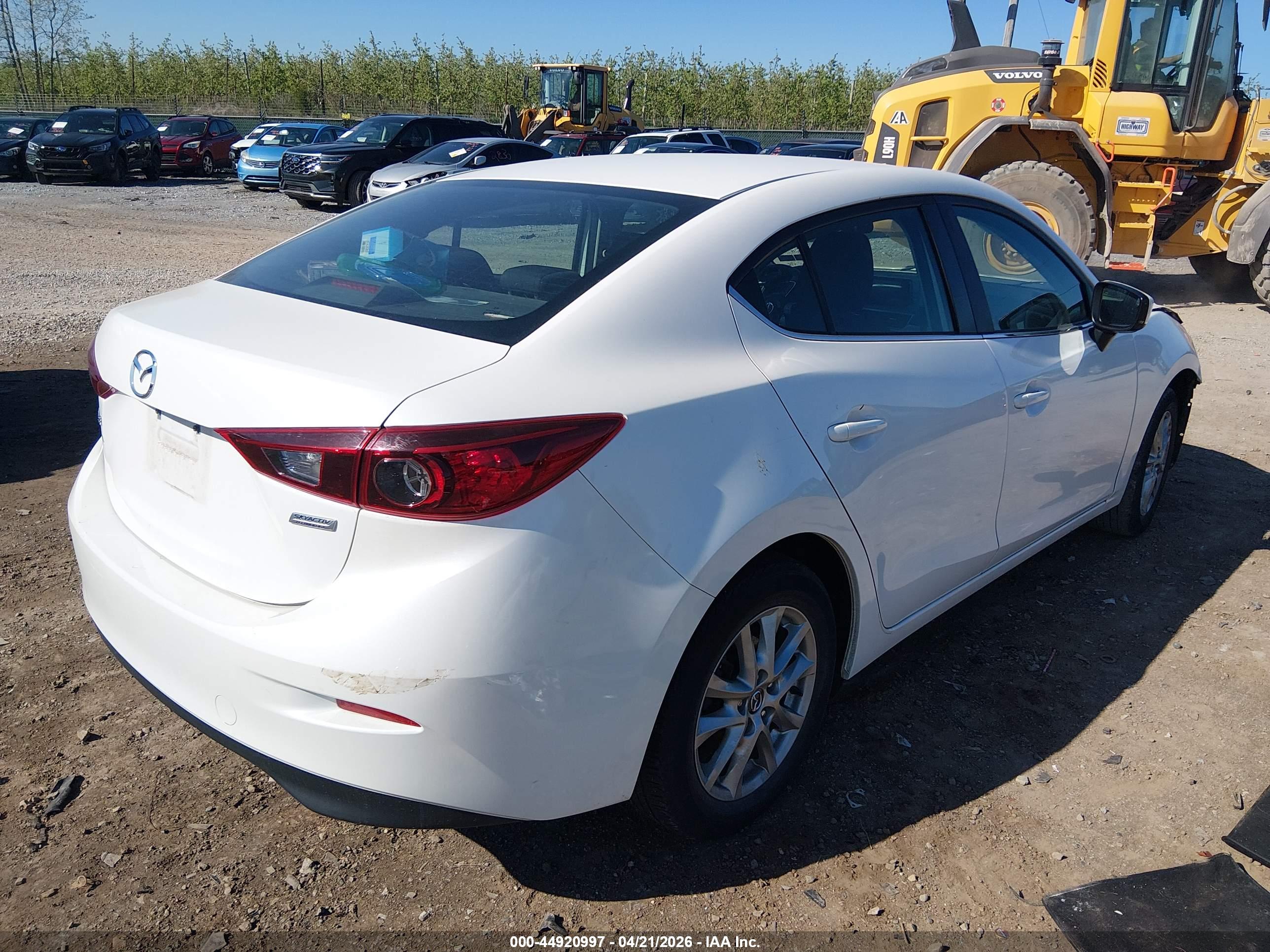 MAZDA MAZDA3 image 4