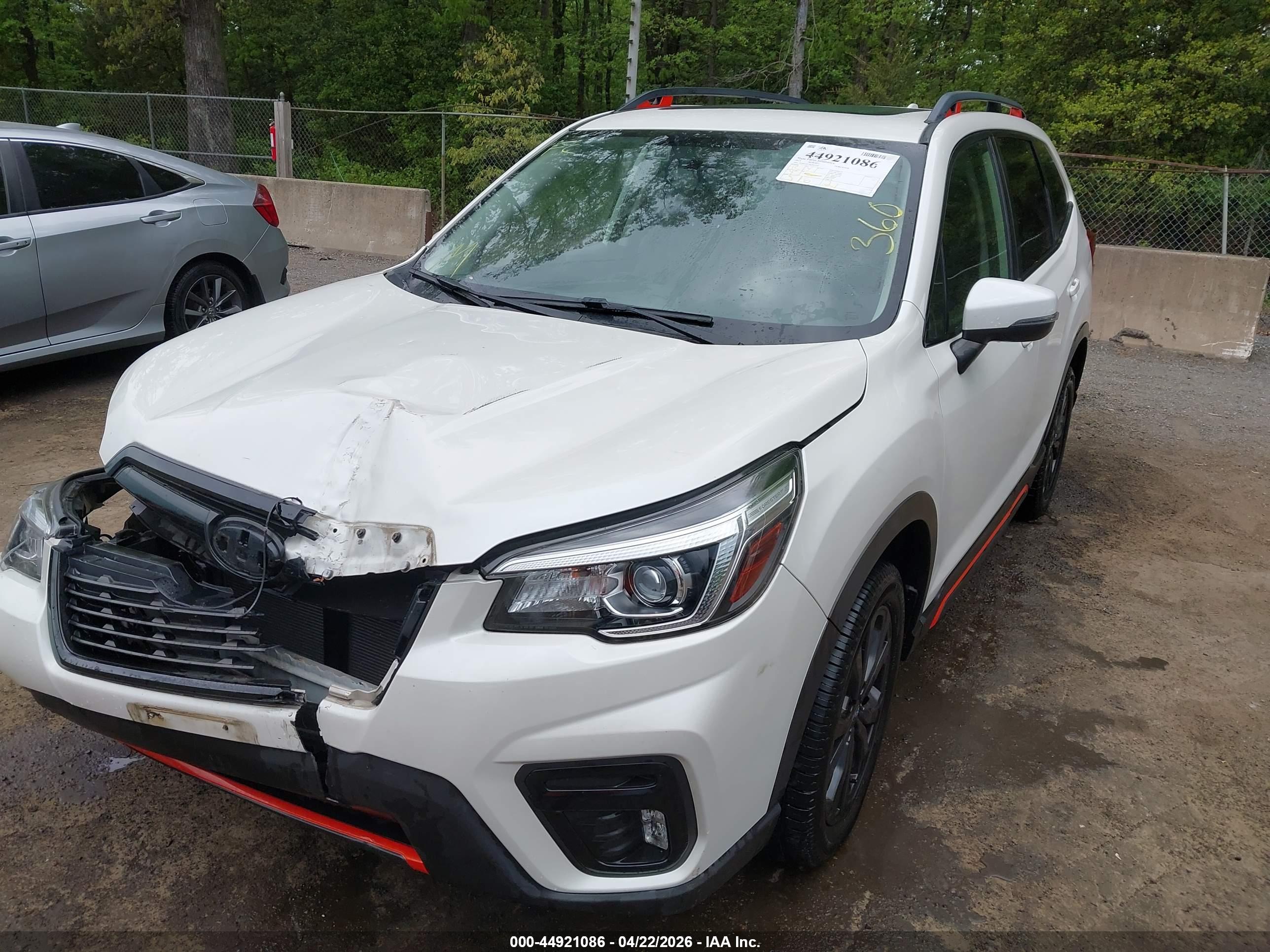 SUBARU FORESTER image 2