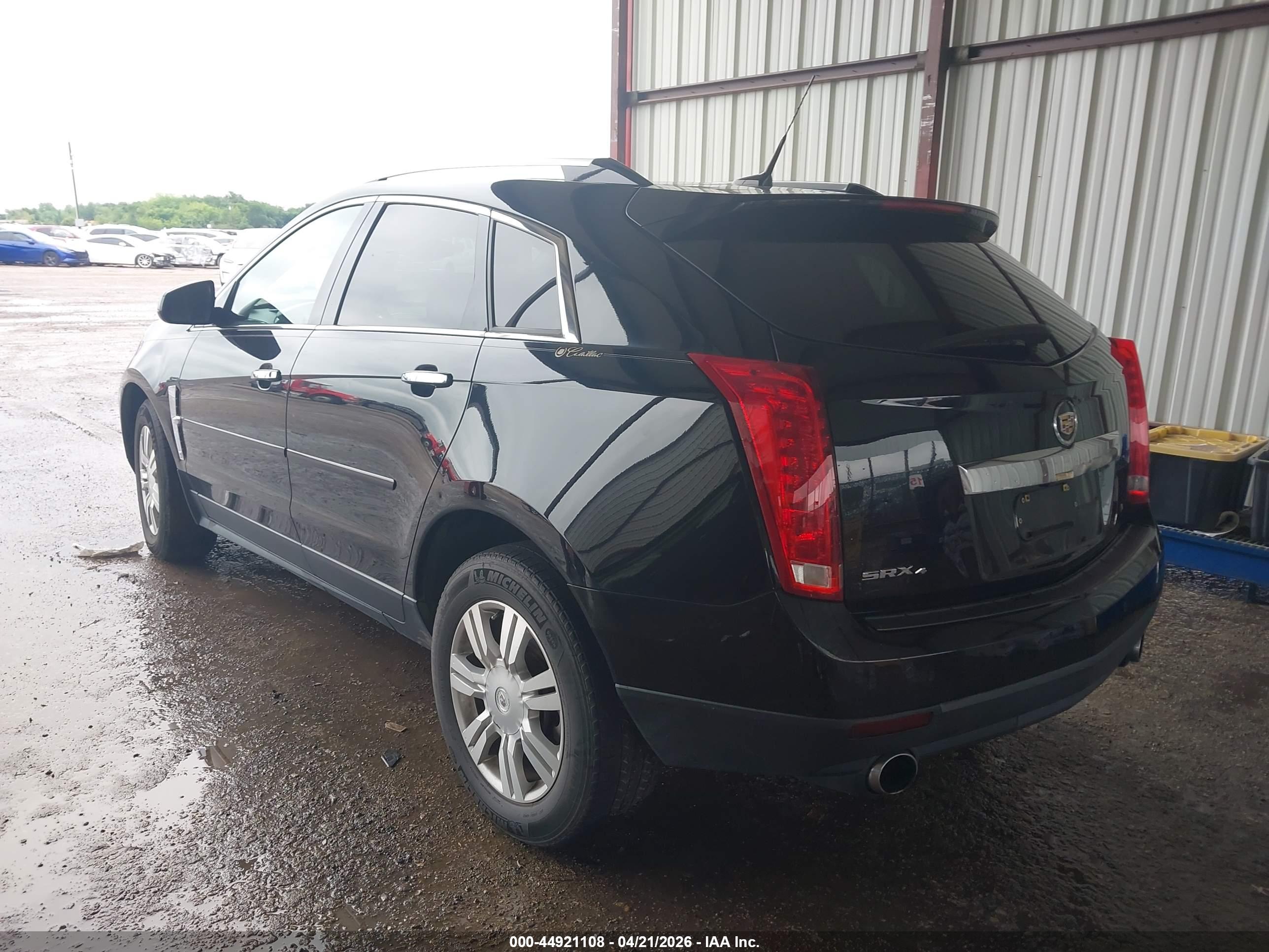 CADILLAC SRX image 3