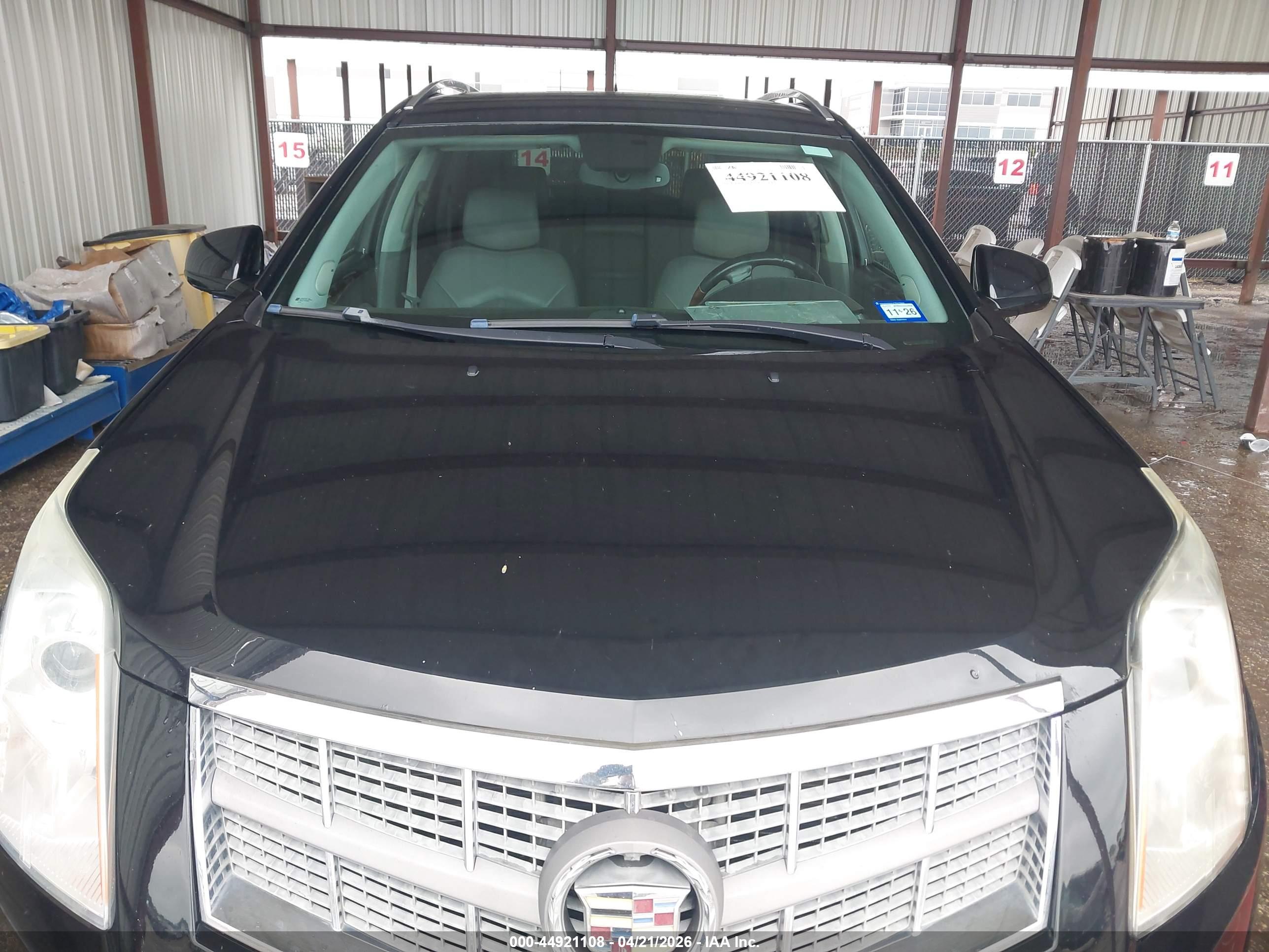 CADILLAC SRX image 6
