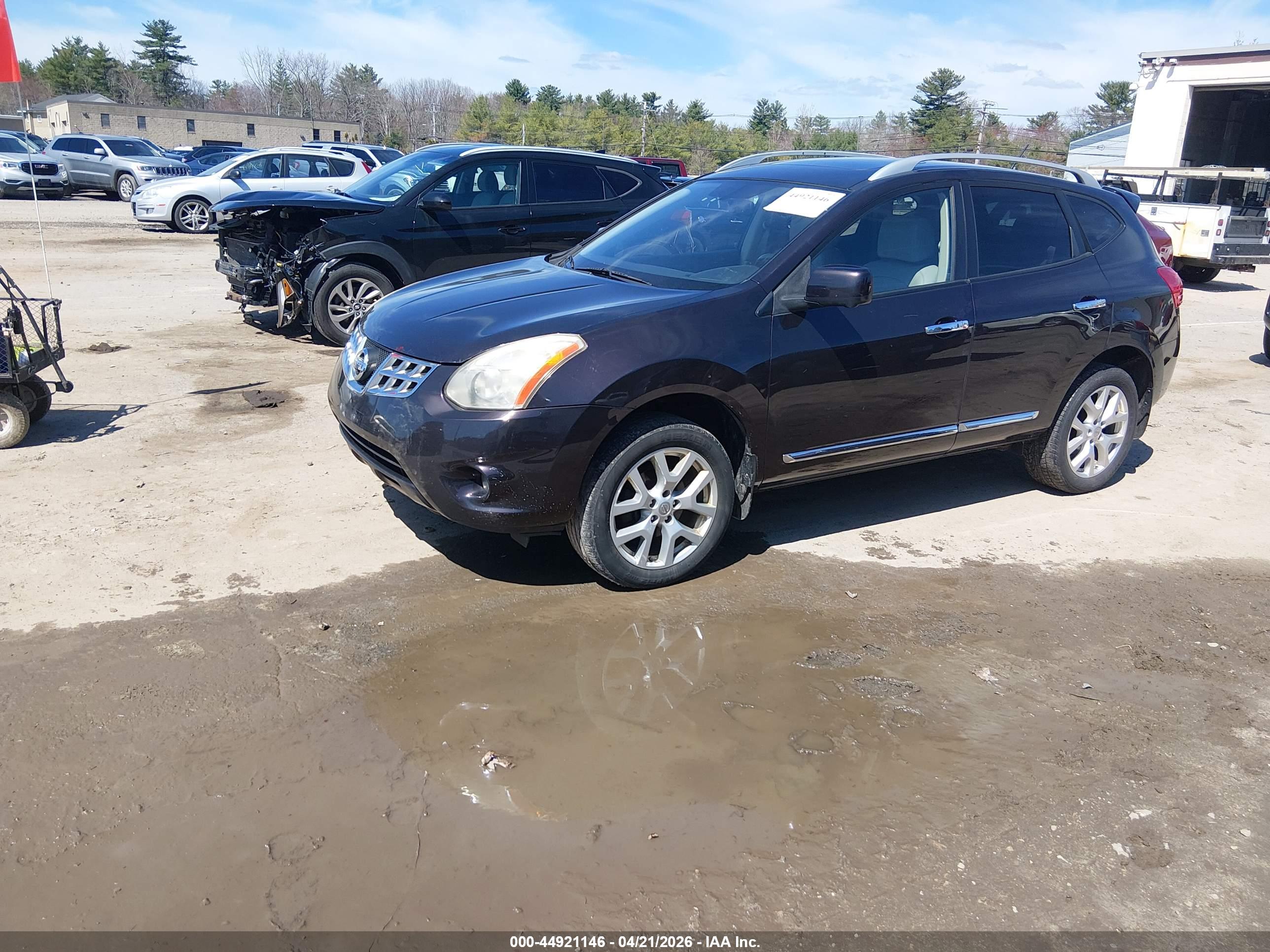 NISSAN ROGUE image 2
