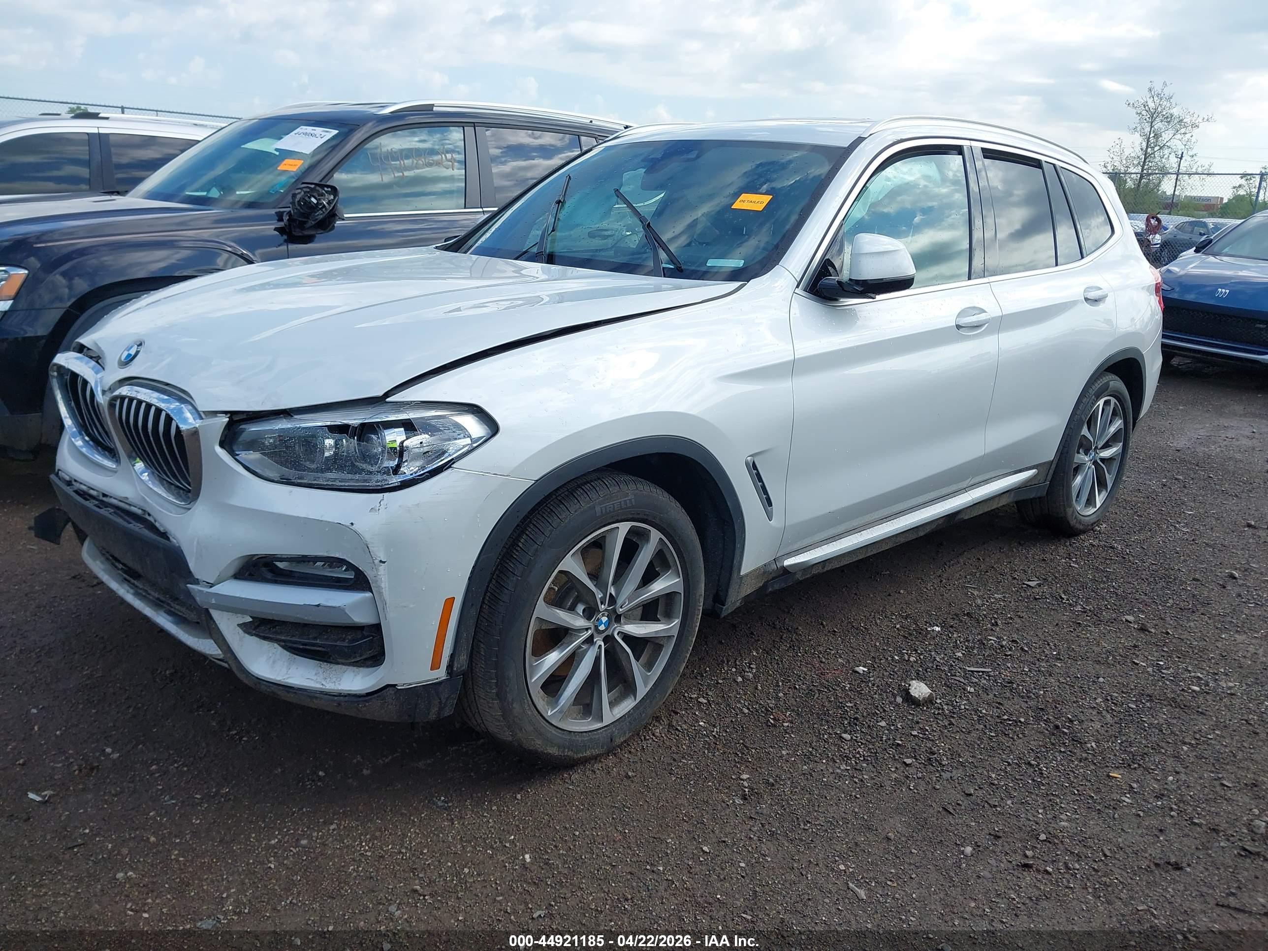 BMW X3 image 2