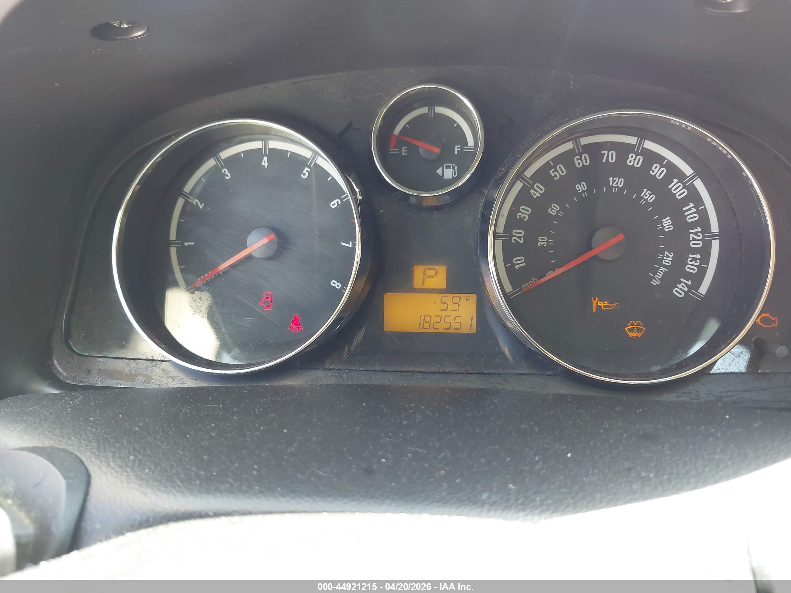 SATURN VUE image 7