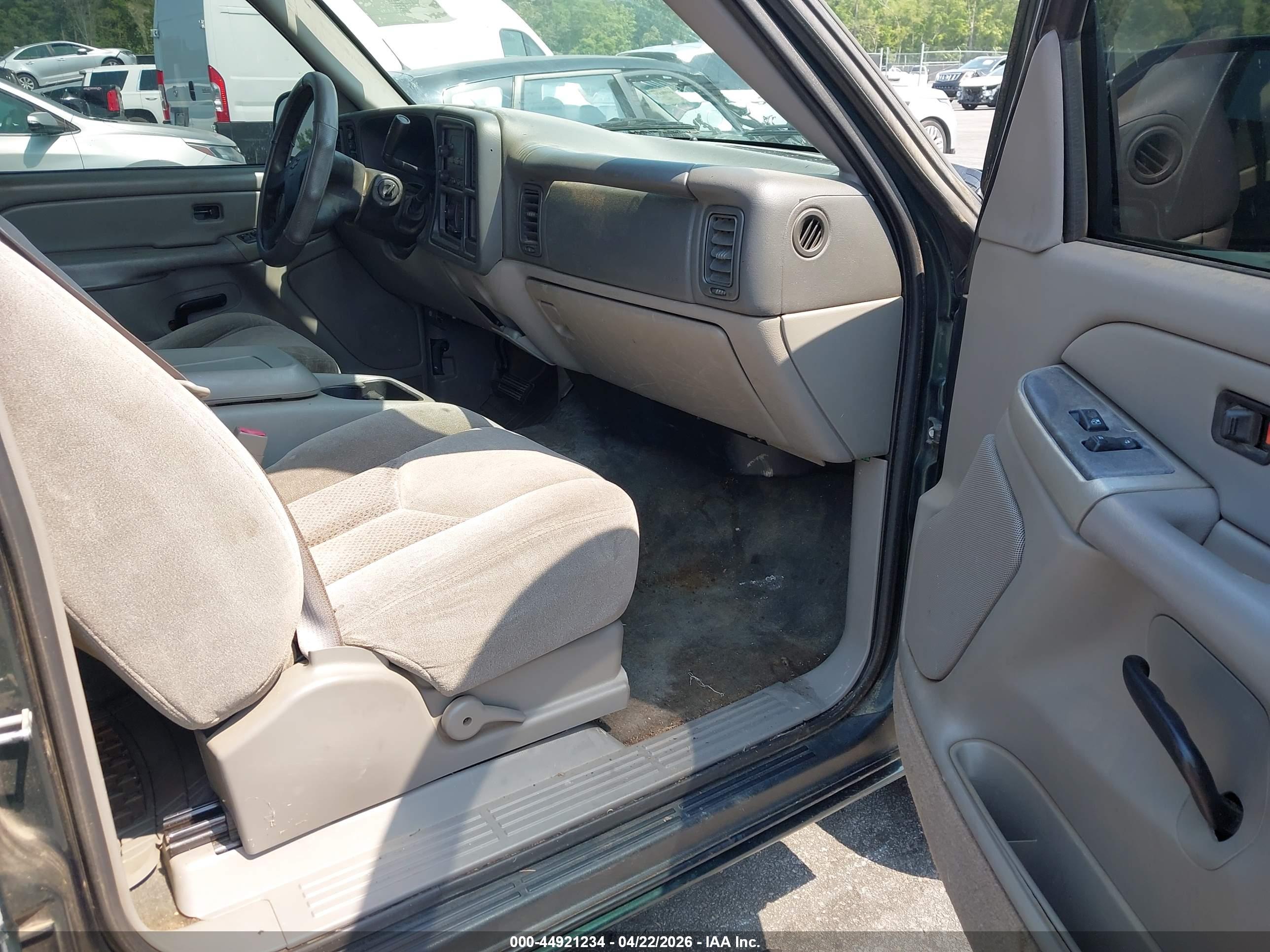 CHEVROLET TAHOE image 5