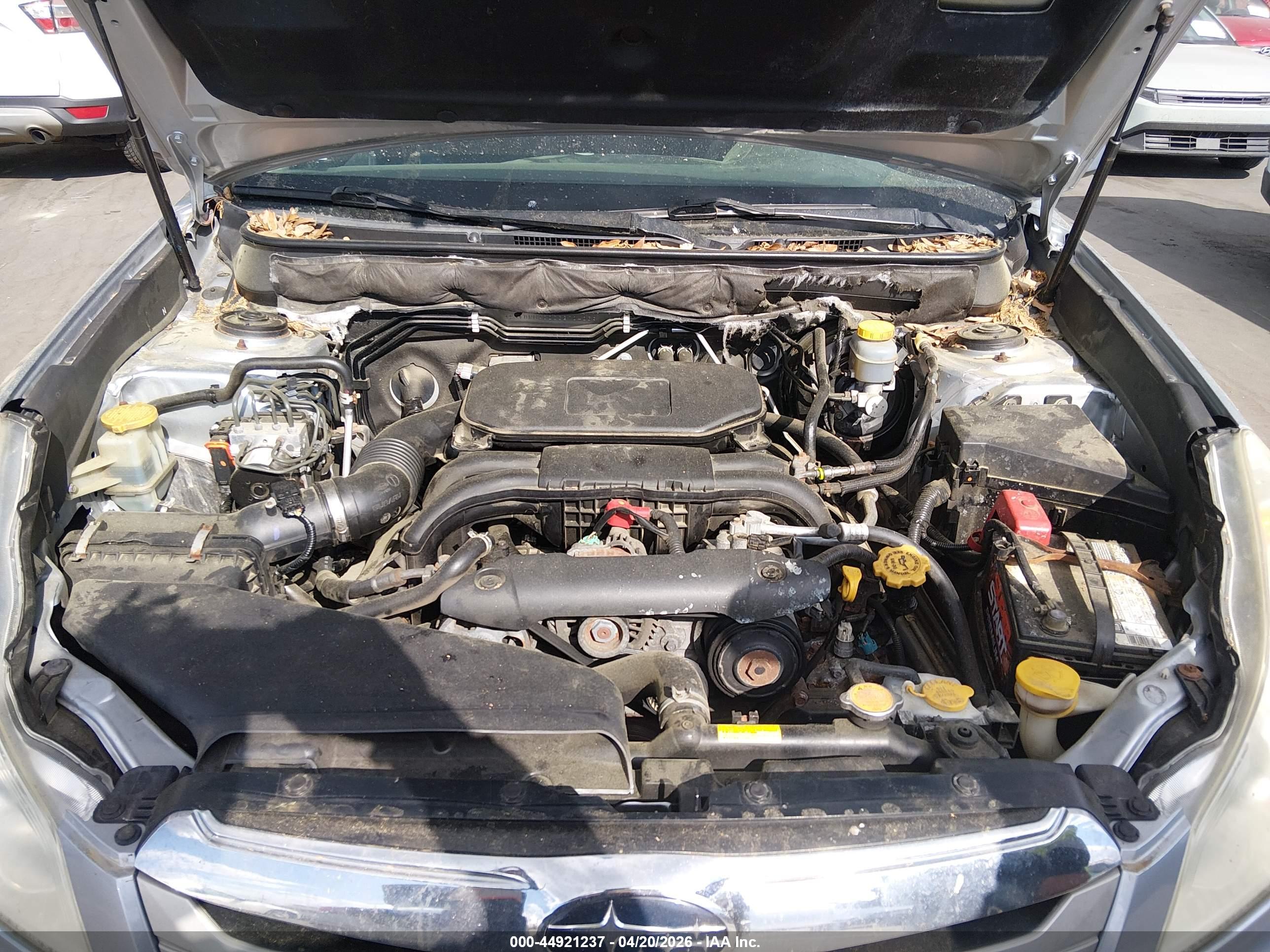 SUBARU OUTBACK image 10