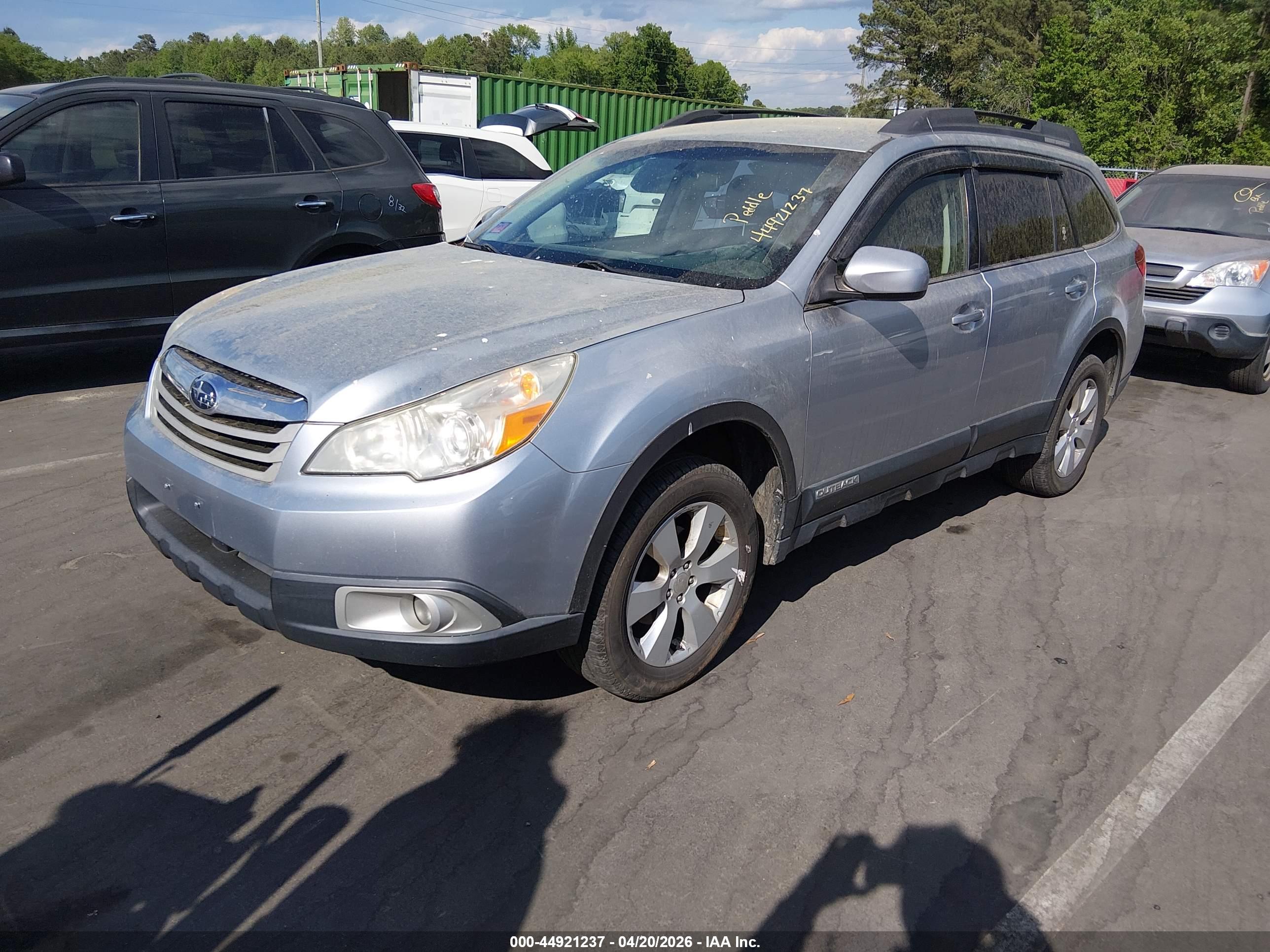 SUBARU OUTBACK image 2
