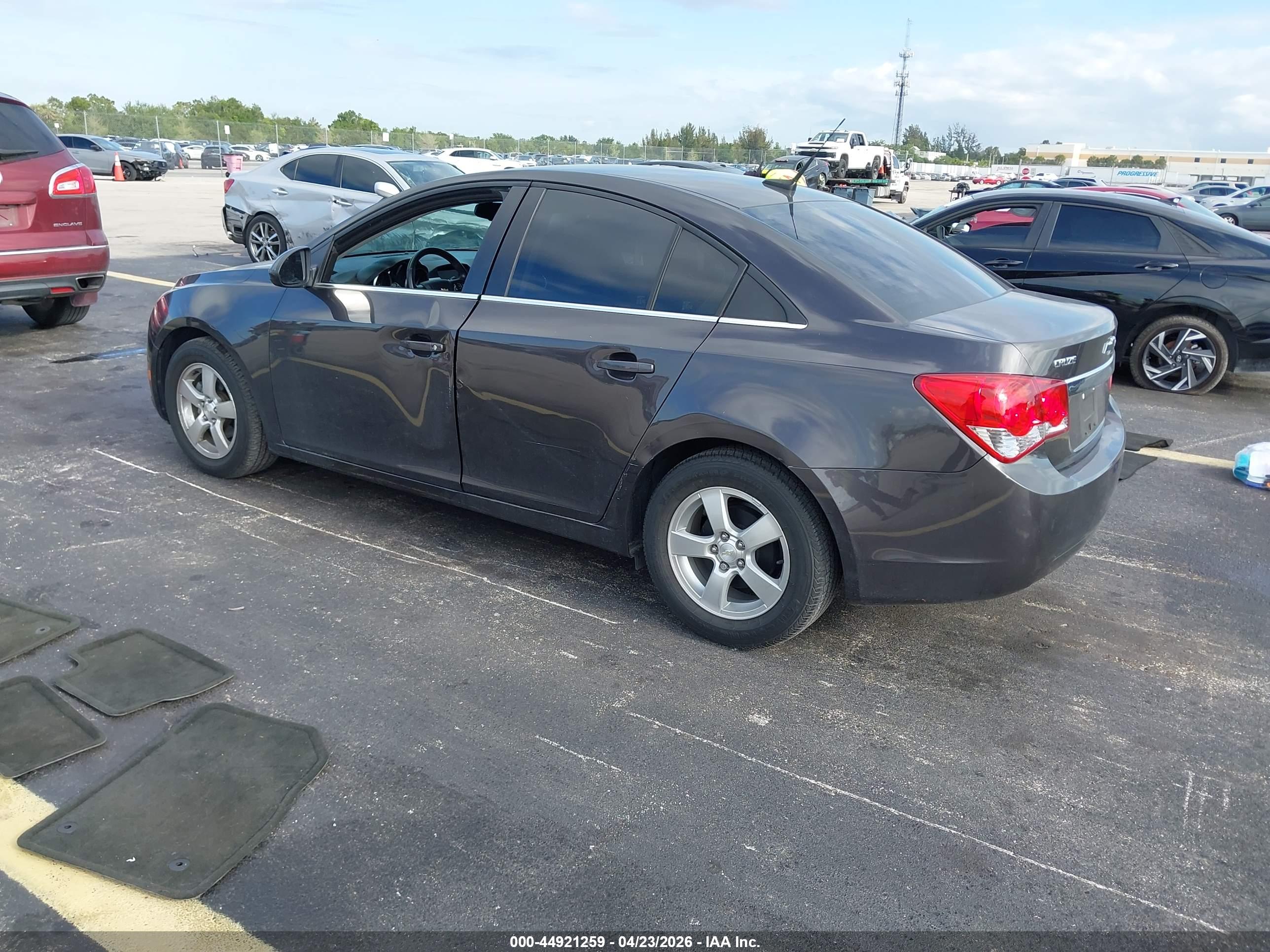 CHEVROLET CRUZE image 3