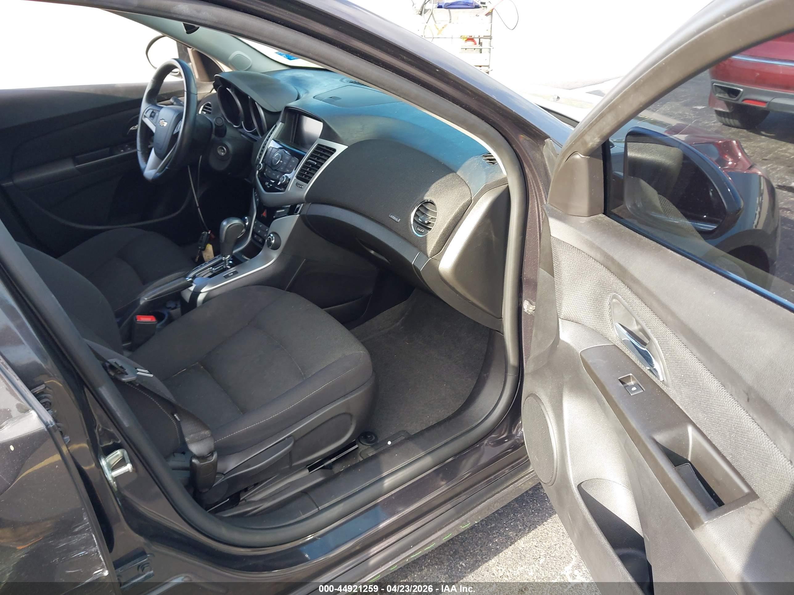 CHEVROLET CRUZE image 5