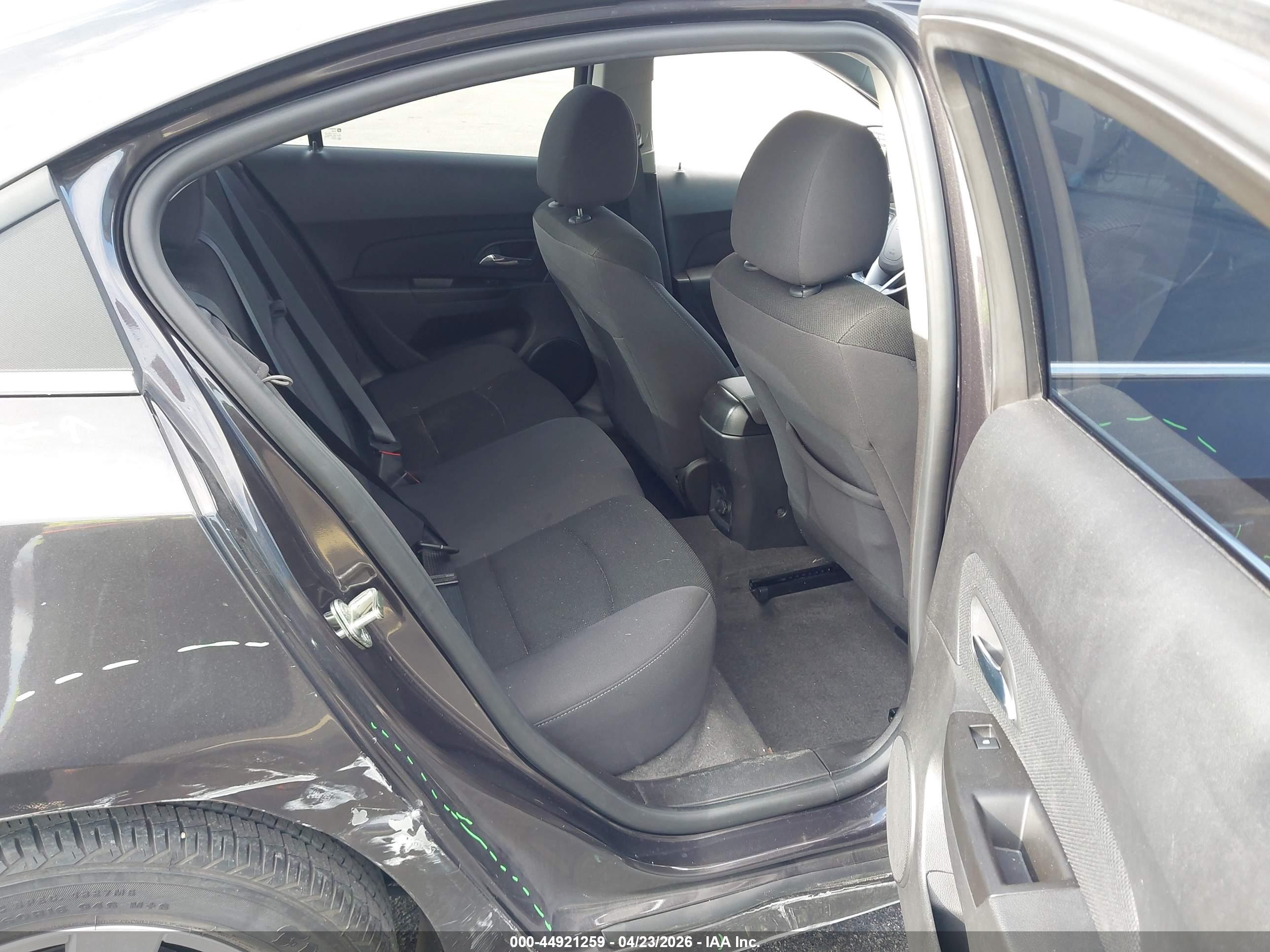 CHEVROLET CRUZE image 8
