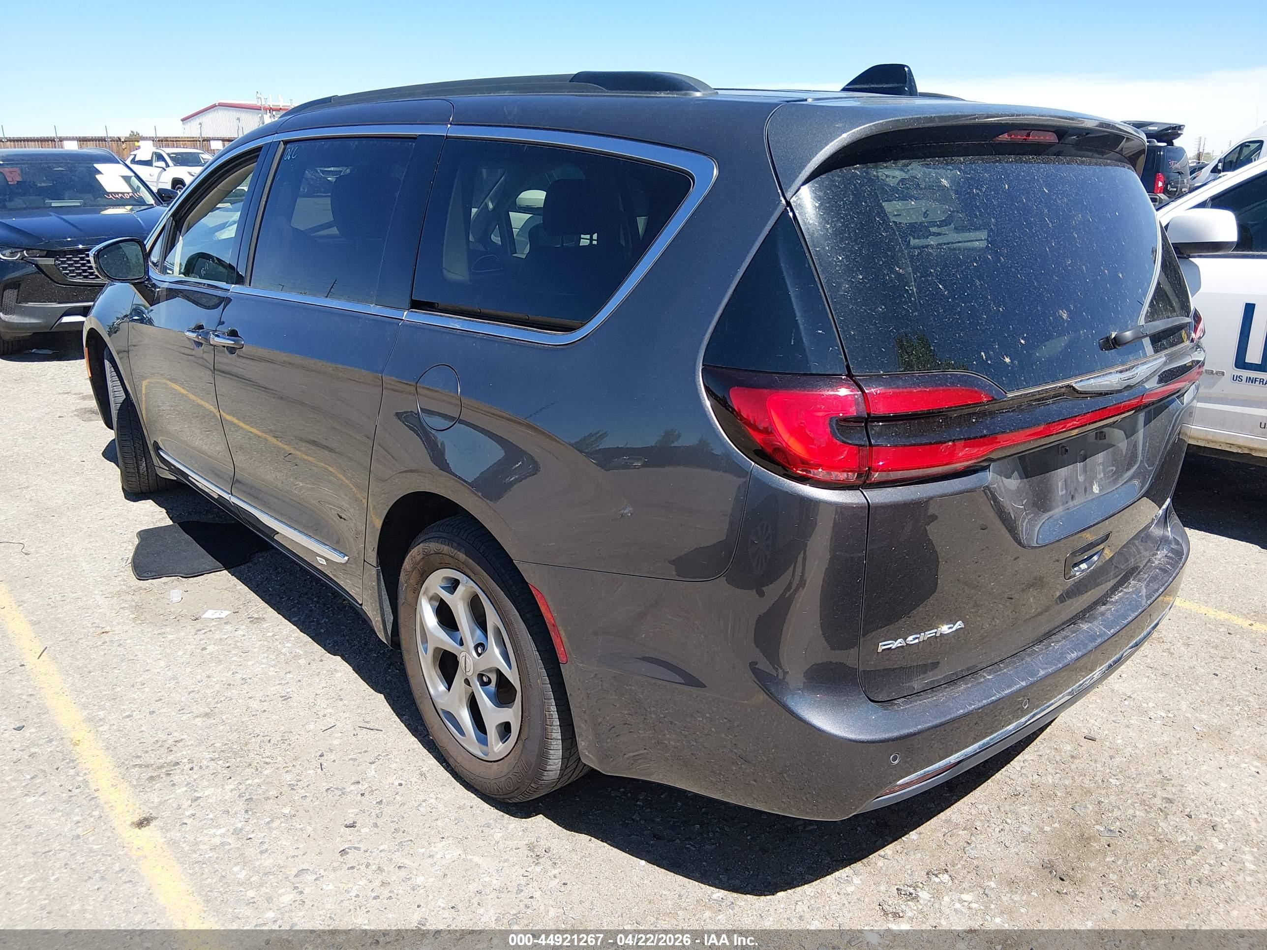 CHRYSLER PACIFICA image 3
