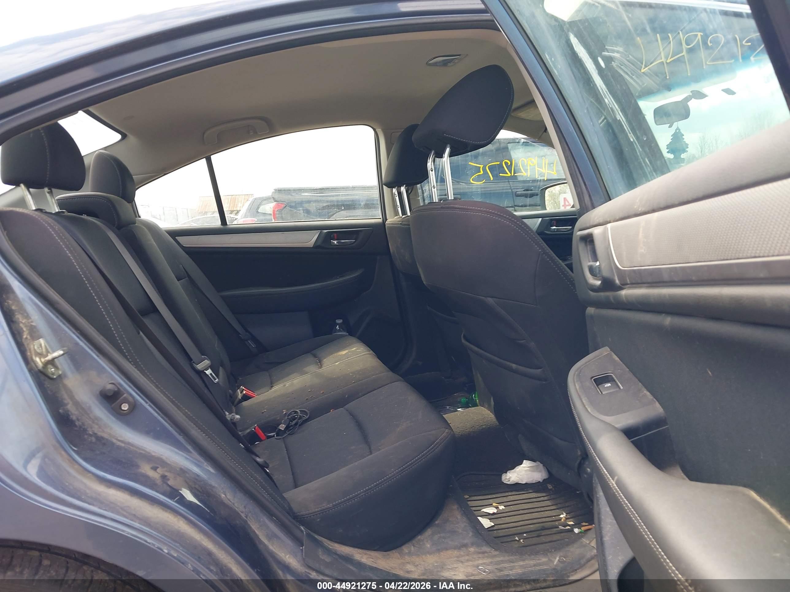 SUBARU LEGACY image 8