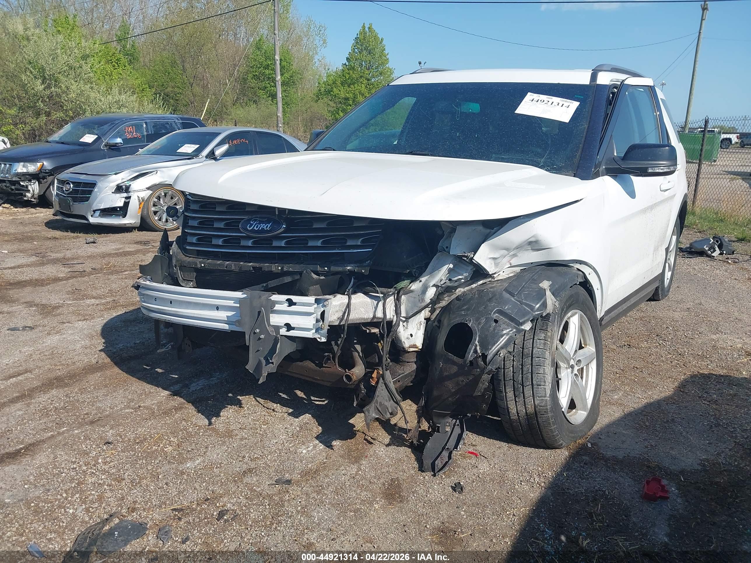 FORD EXPLORER image 6