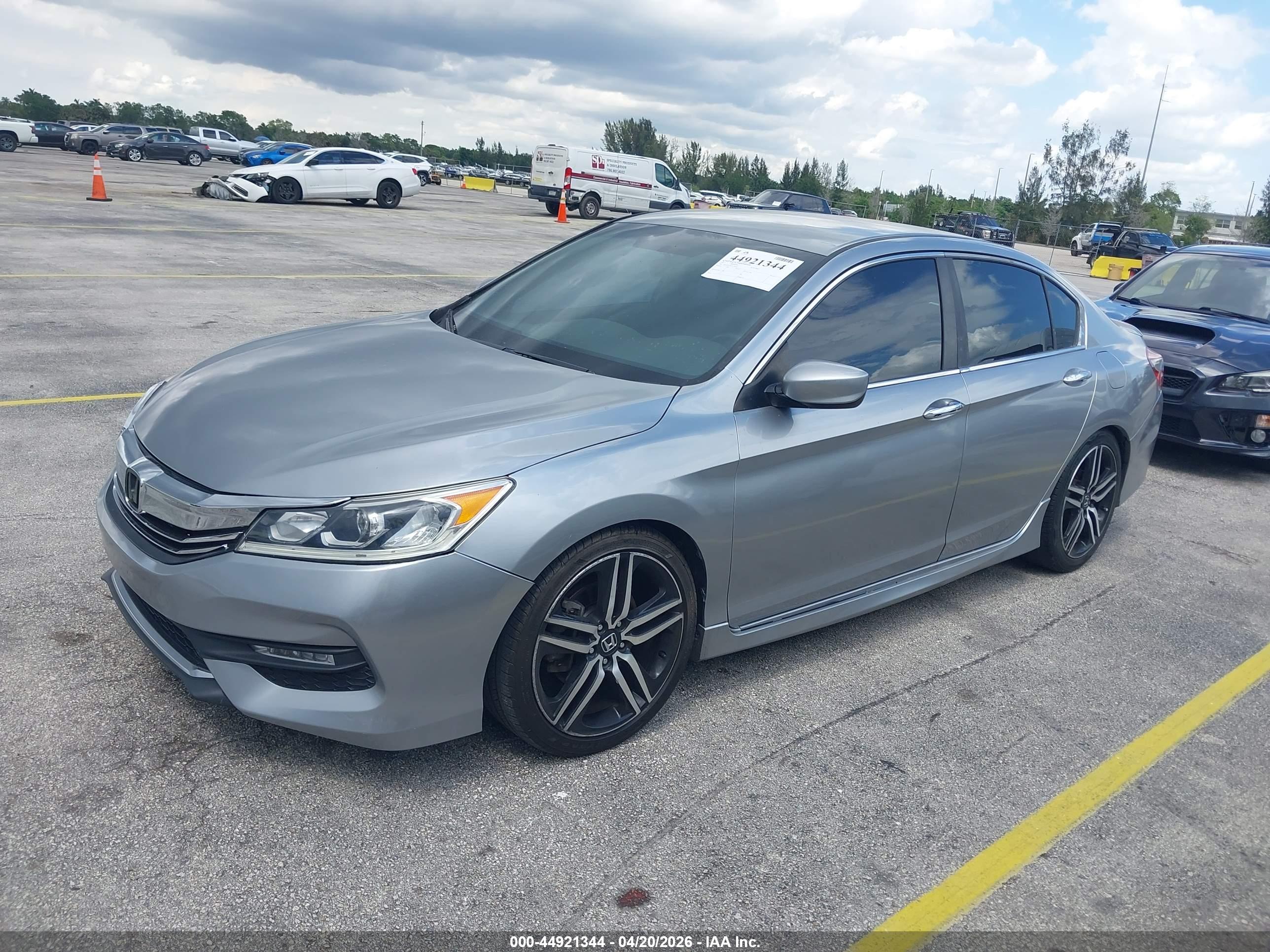 HONDA ACCORD image 2