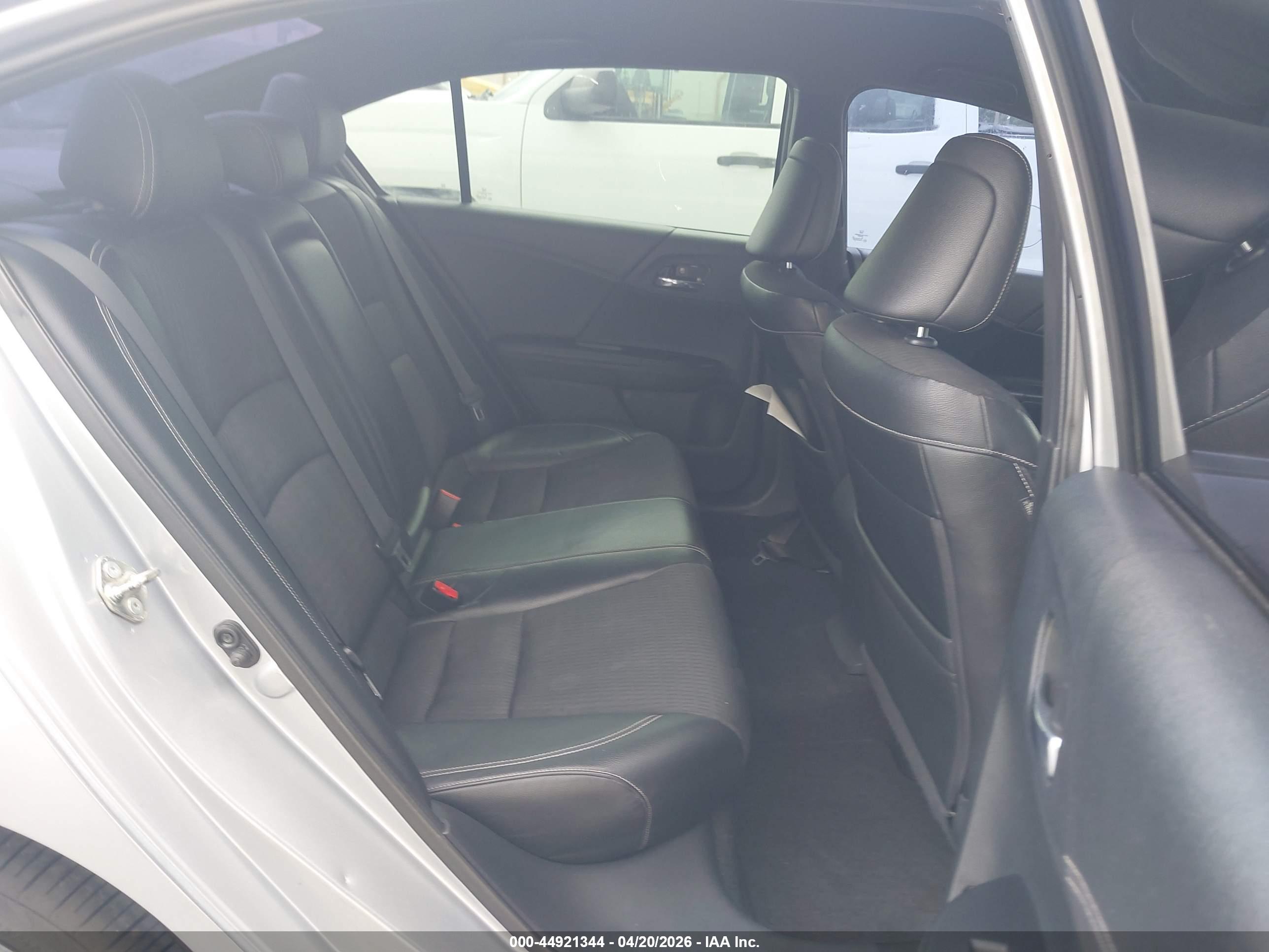HONDA ACCORD image 8