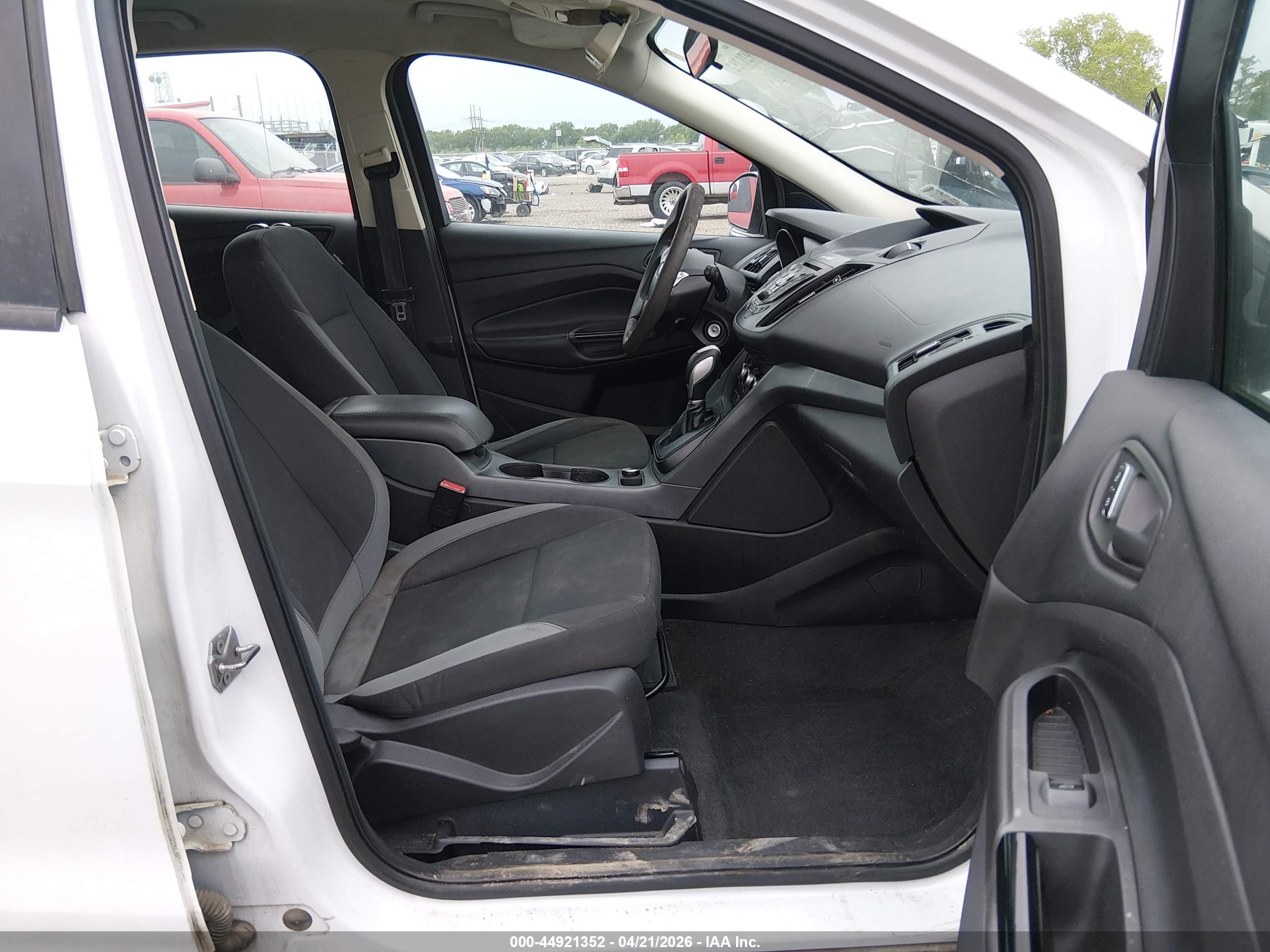 FORD ESCAPE image 5