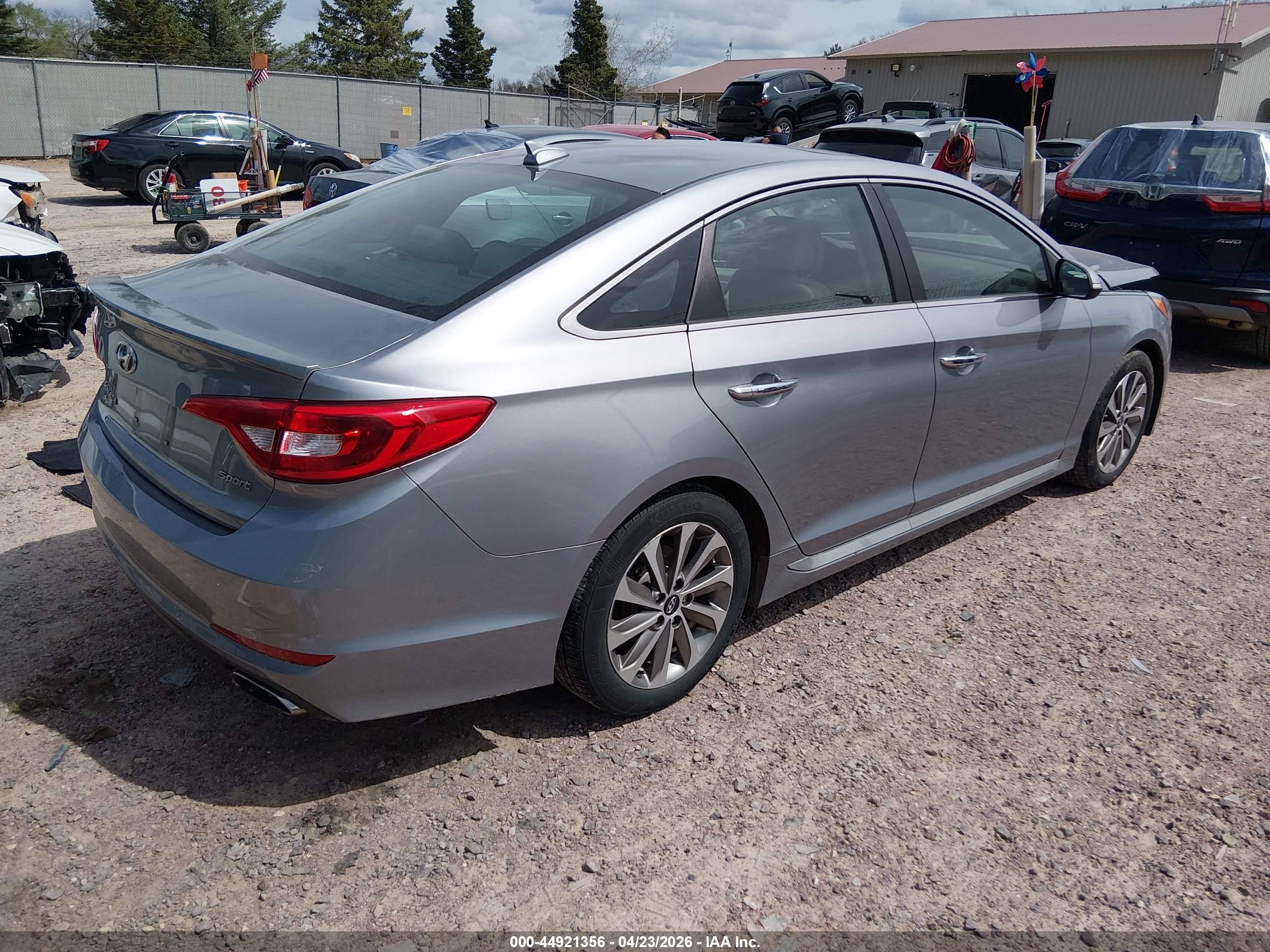 HYUNDAI SONATA image 4